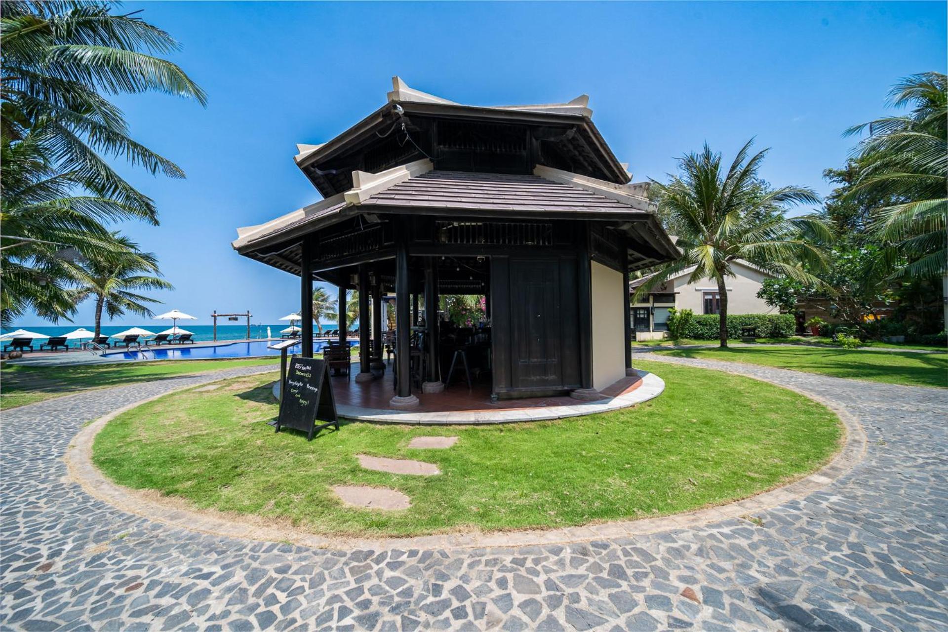 Anja Beach Resort & Spa