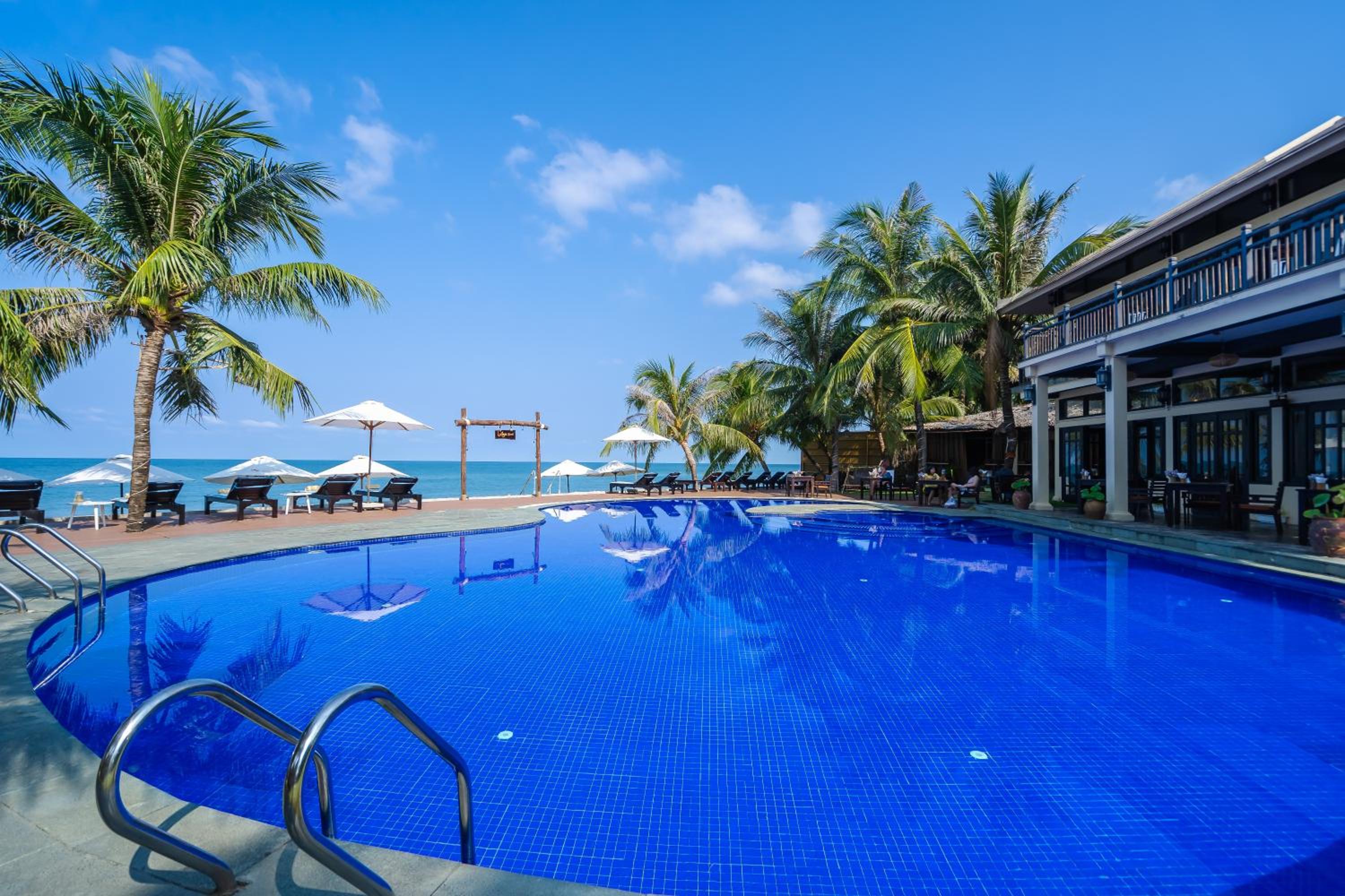 Anja Beach Resort & Spa