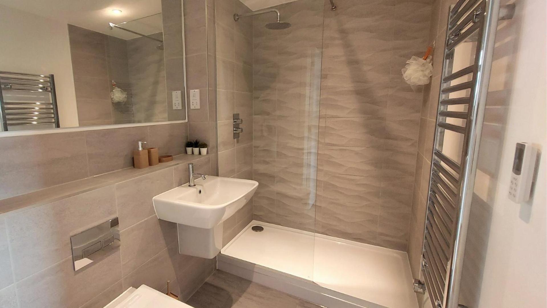 Stunning one bedroom near Old Trafford Stadium photo 4
