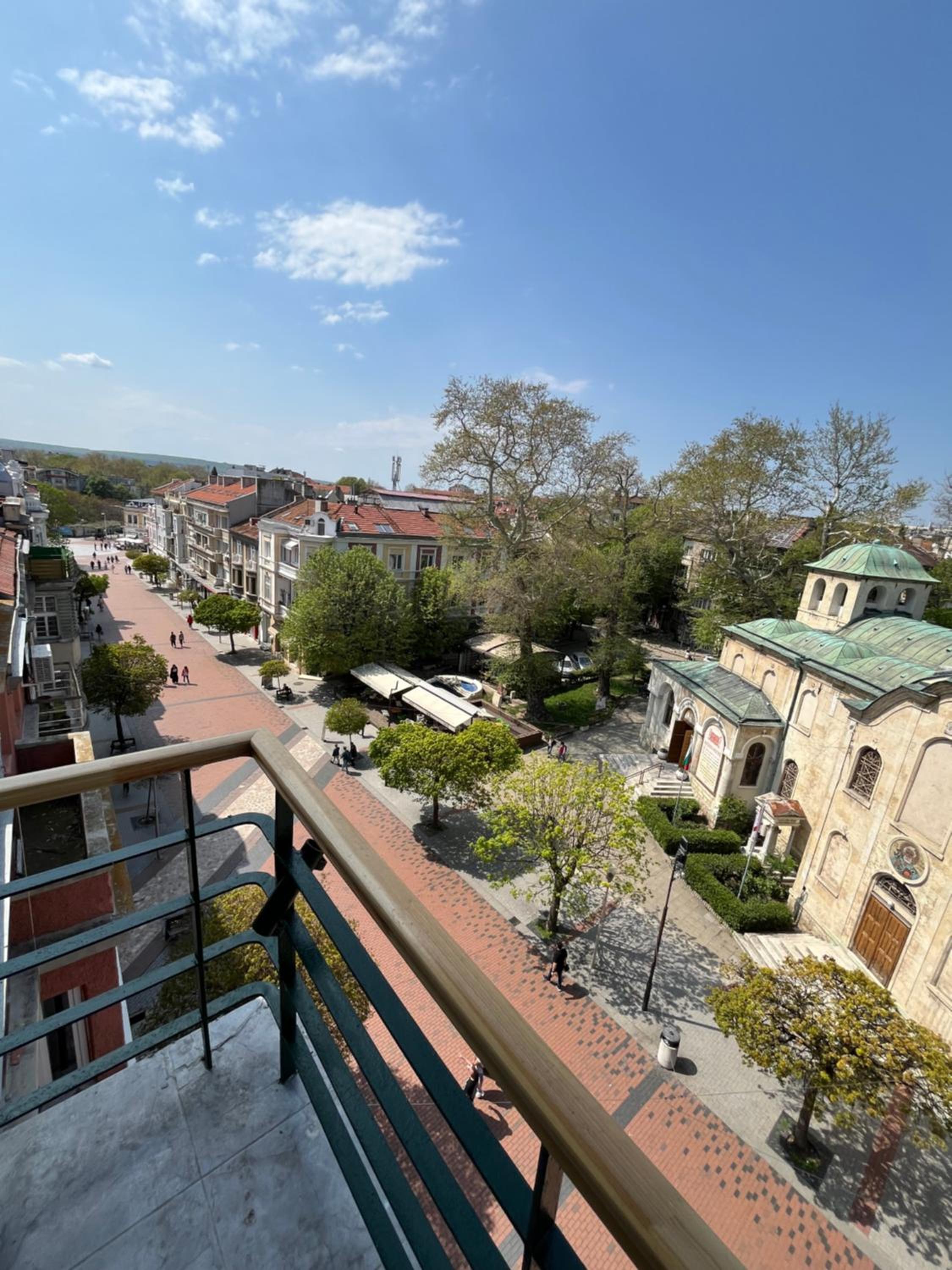 I&V Apartment