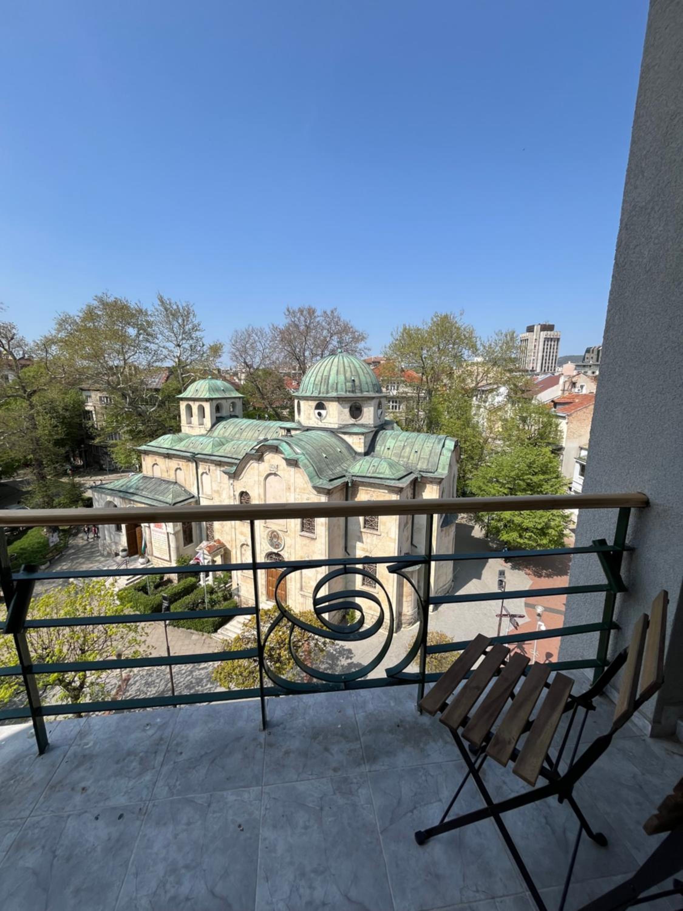 I&V Apartment
