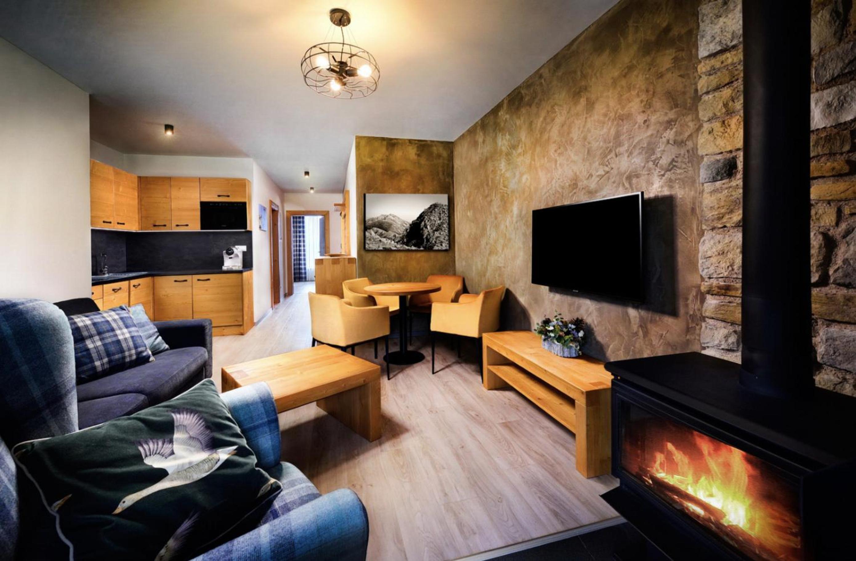 CHALET MOUNTAIN