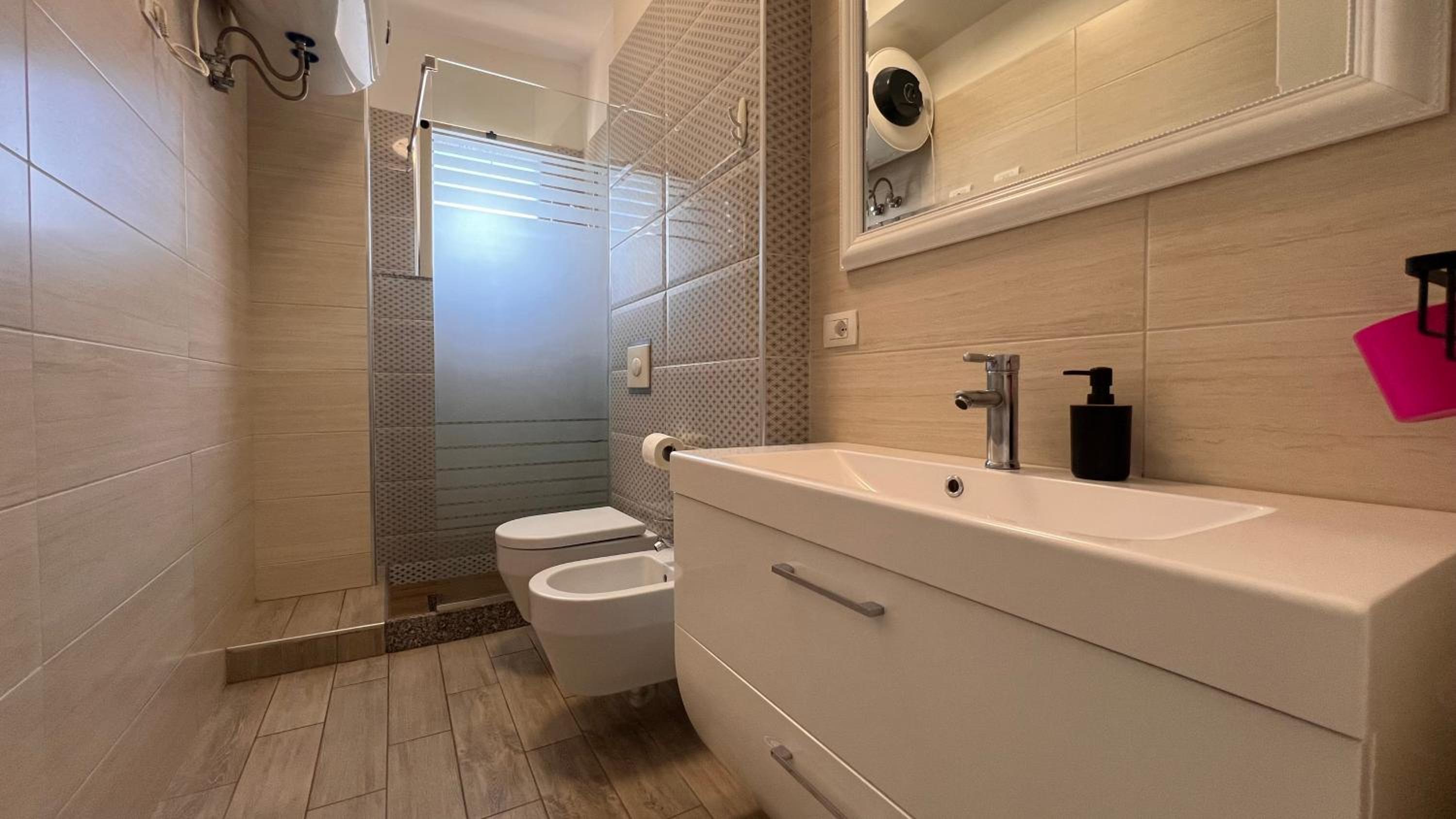 Lirin Apartment