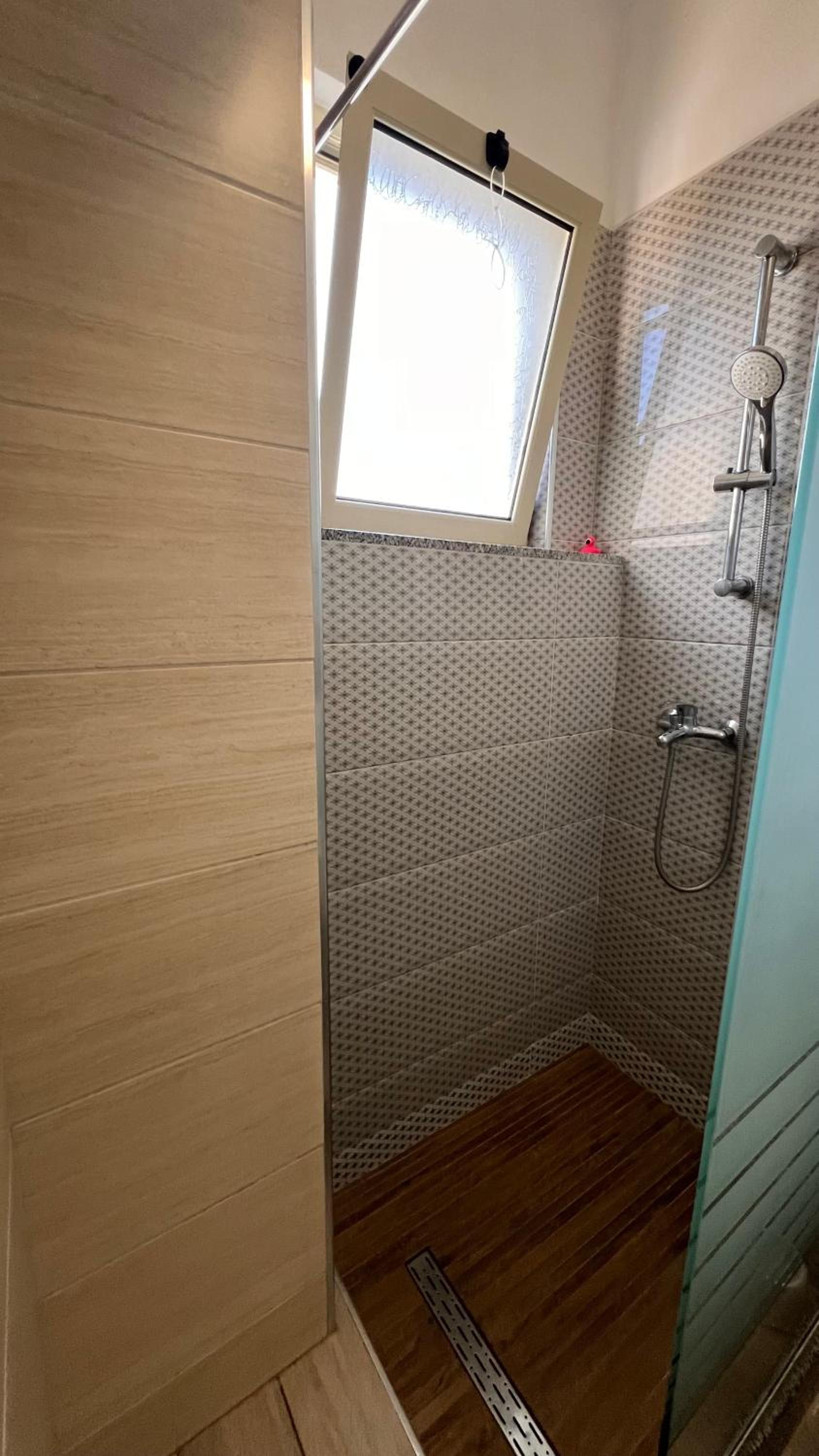 Lirin Apartment