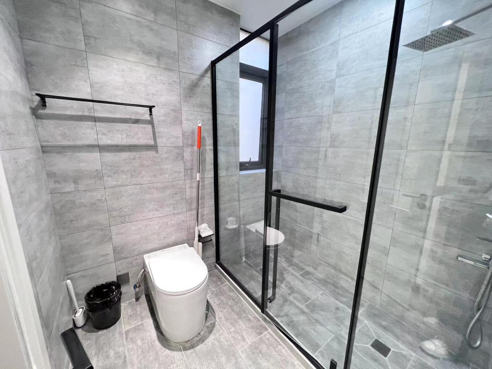 Shanghai HongQiao Airport Branch National Convention and Exhibition Center great 3 bedrooms Boutique designer house have two bathrooms