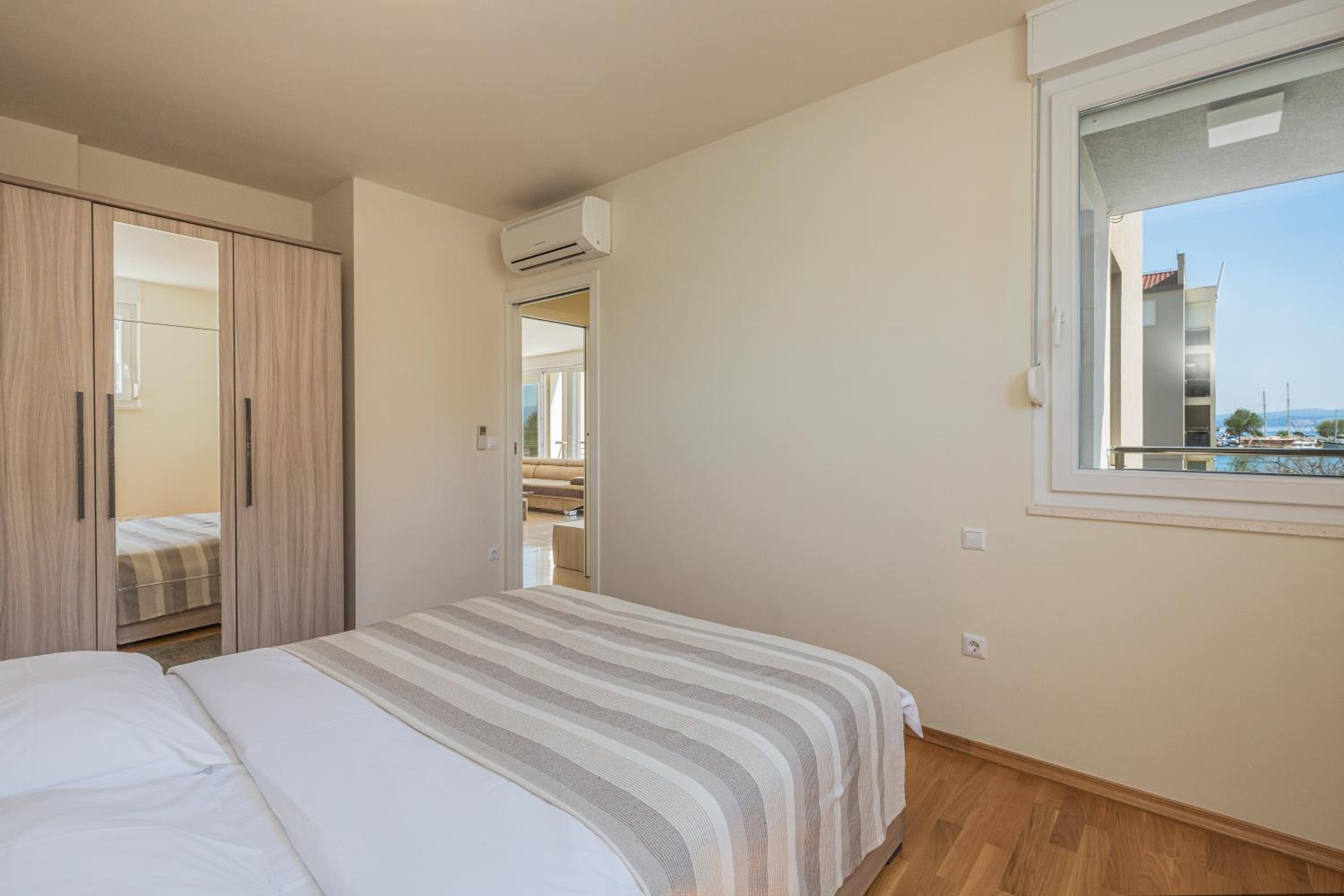 AP 6+2 in one of the most luxury building in Omis view 3