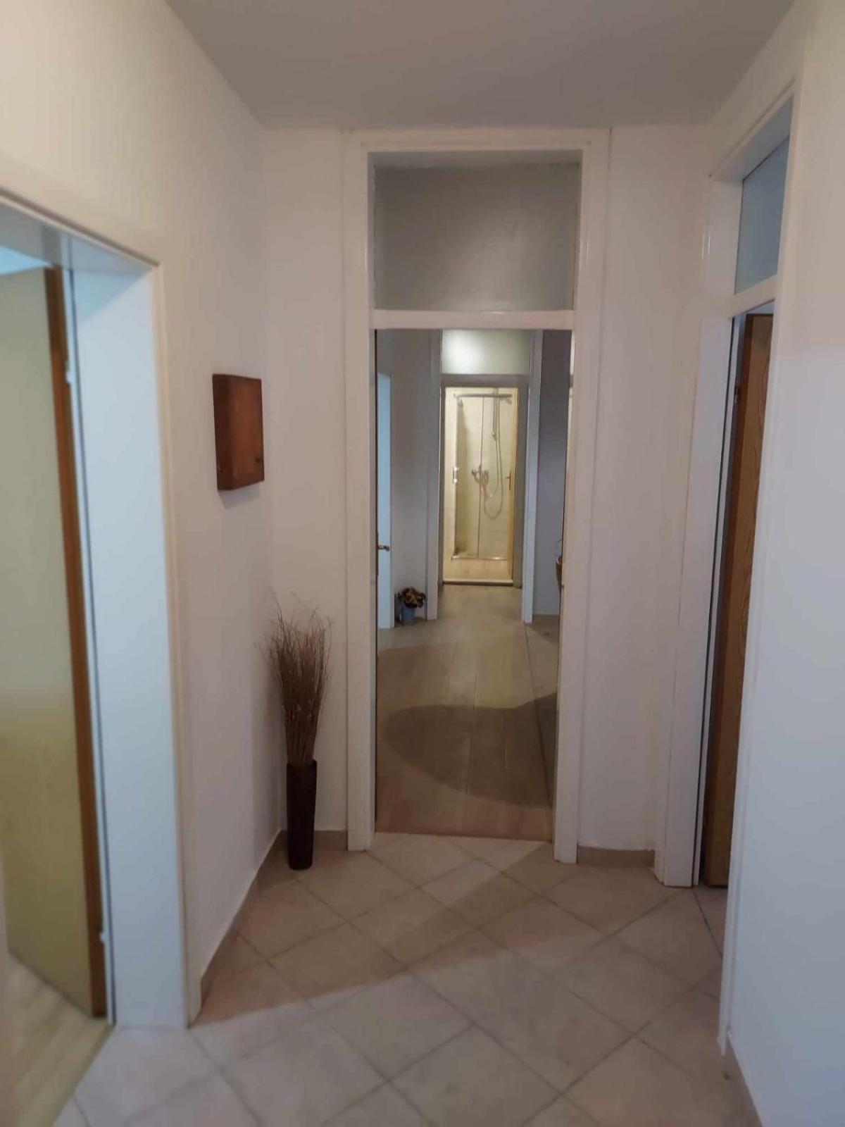 Apartment Emi