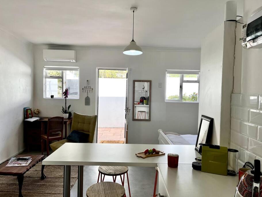 Cosy Harcourt Cottage