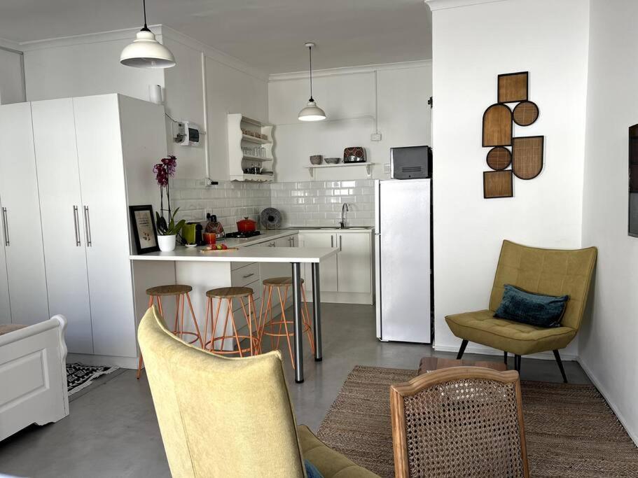 Cosy Harcourt Cottage