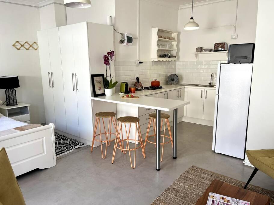 Cosy Harcourt Cottage