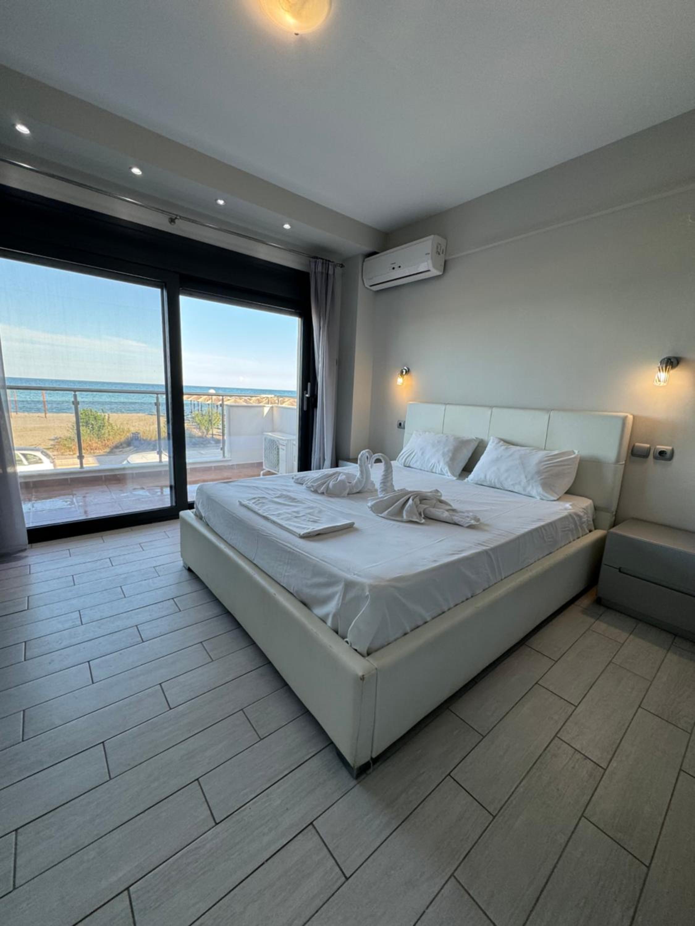 Aqua Mare Luxury Apartments view 2