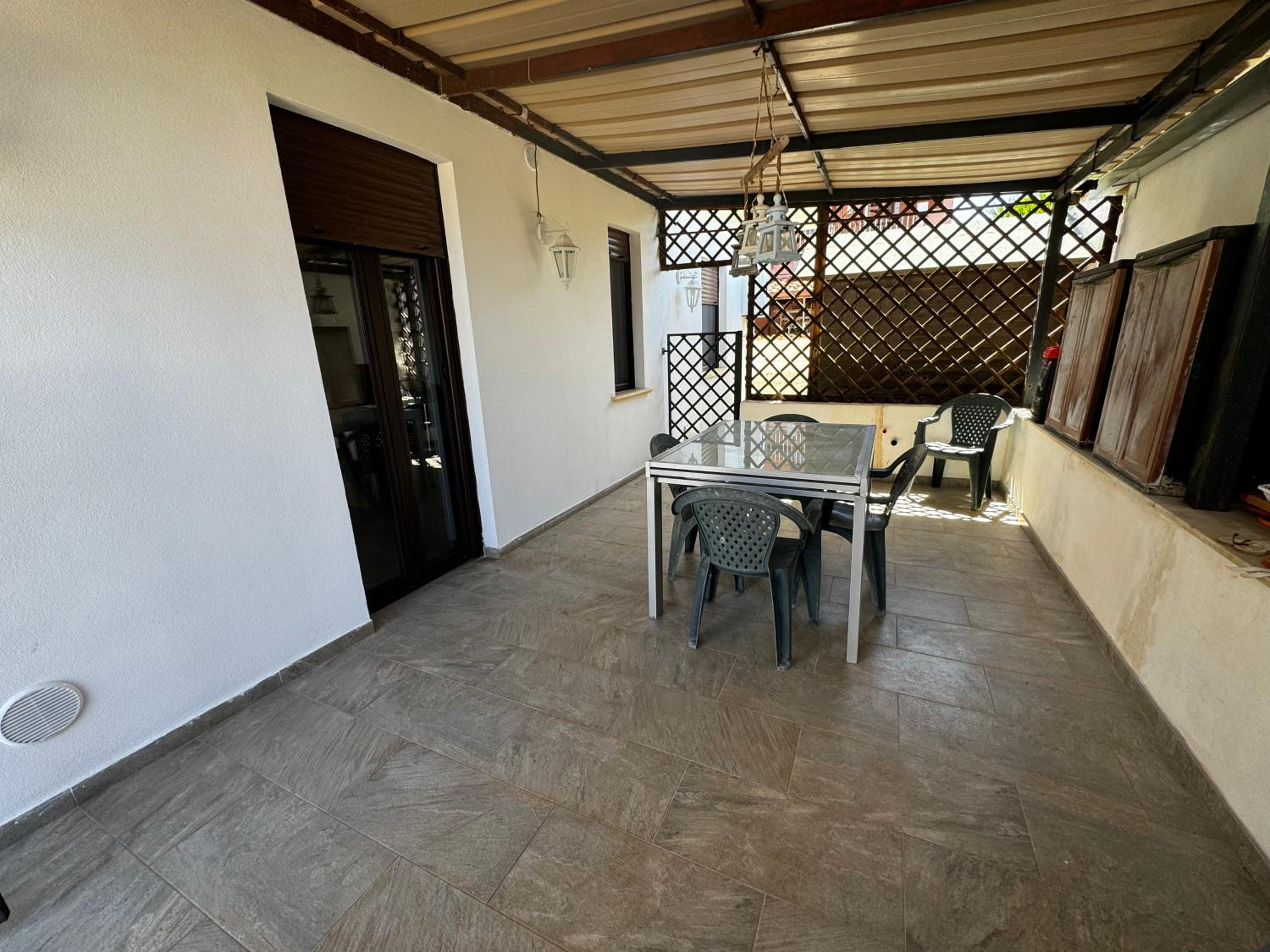 Laura's Villa