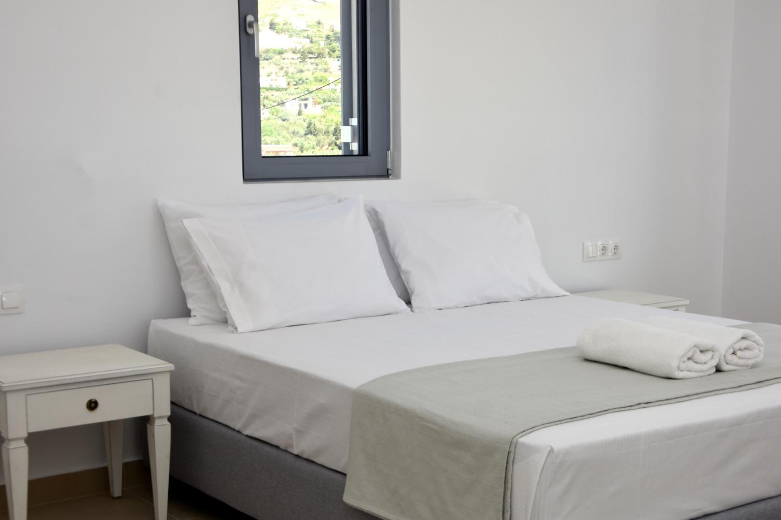 Merabello Villas Karystos