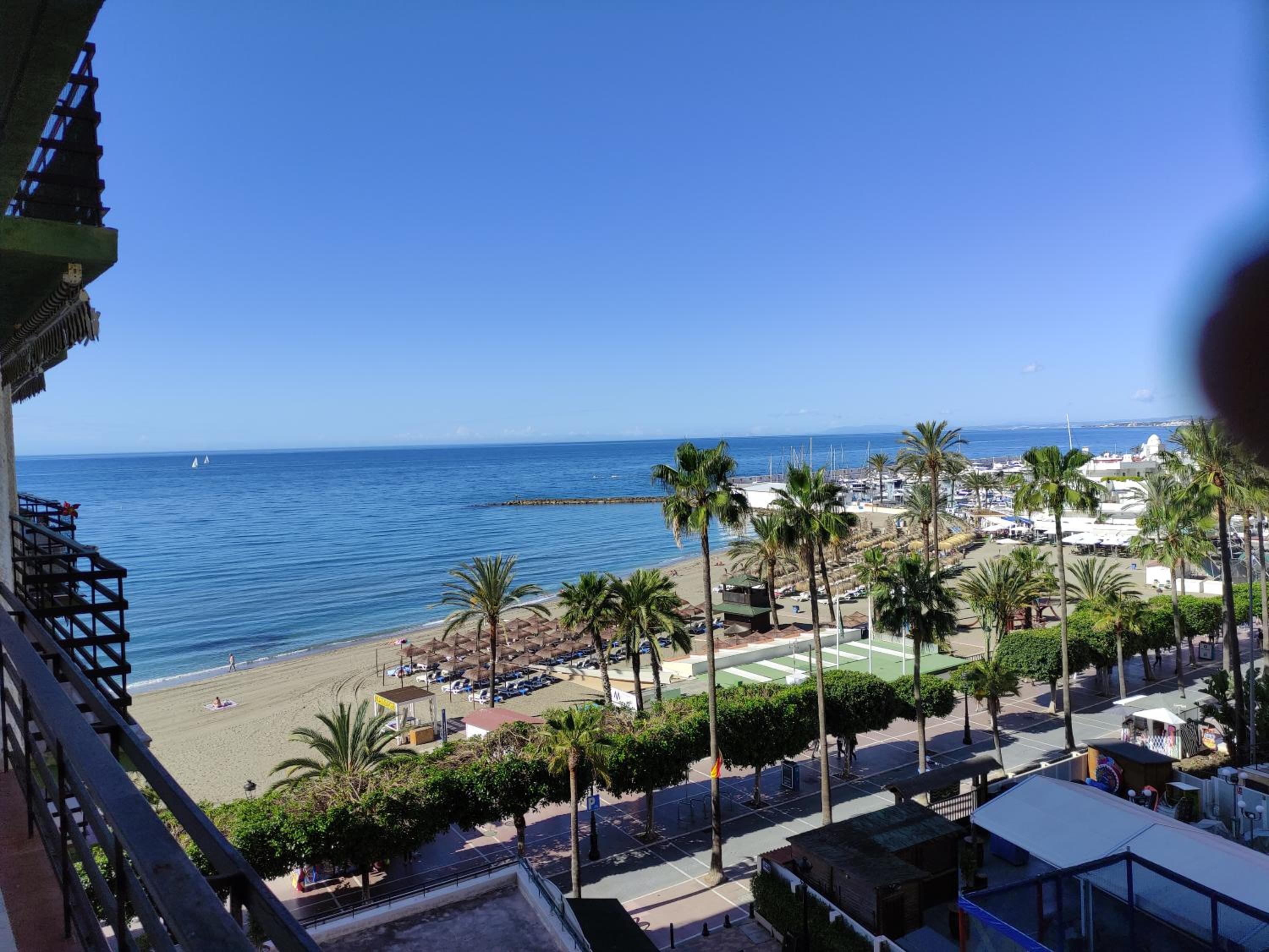 Apartment in Marbella First Line Beach Apto 4-3 view 3