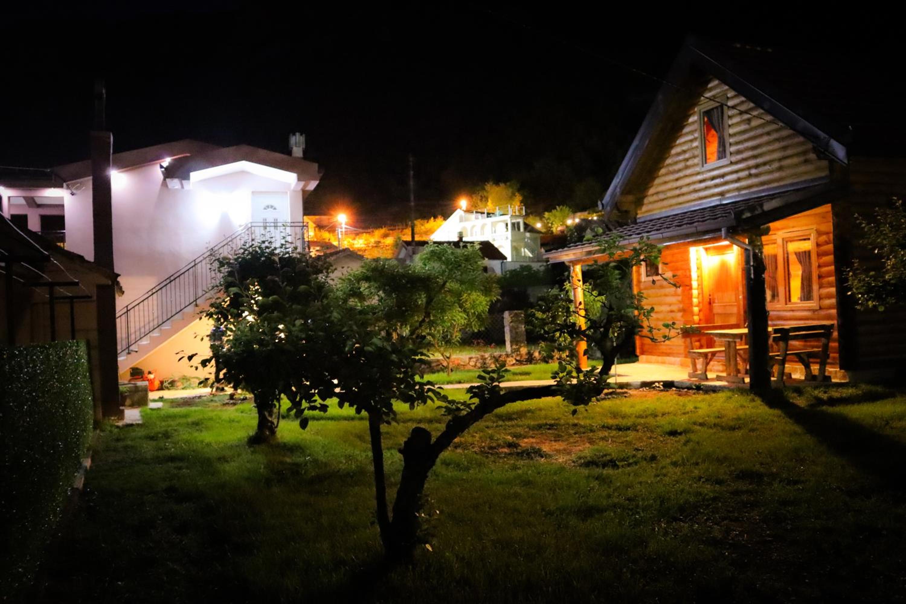 Photo 18