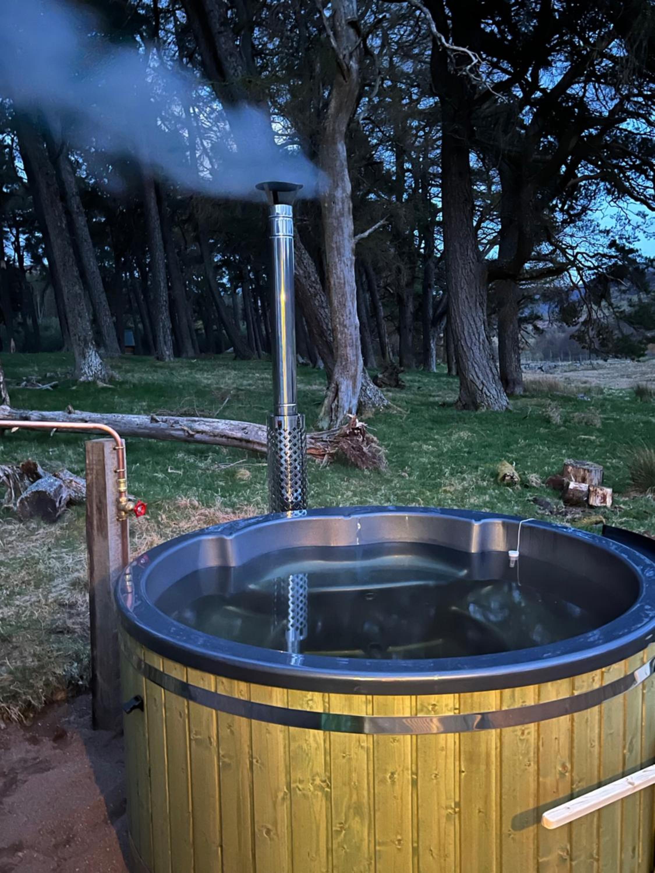 Hotel Corriemuckloch Unique Huts