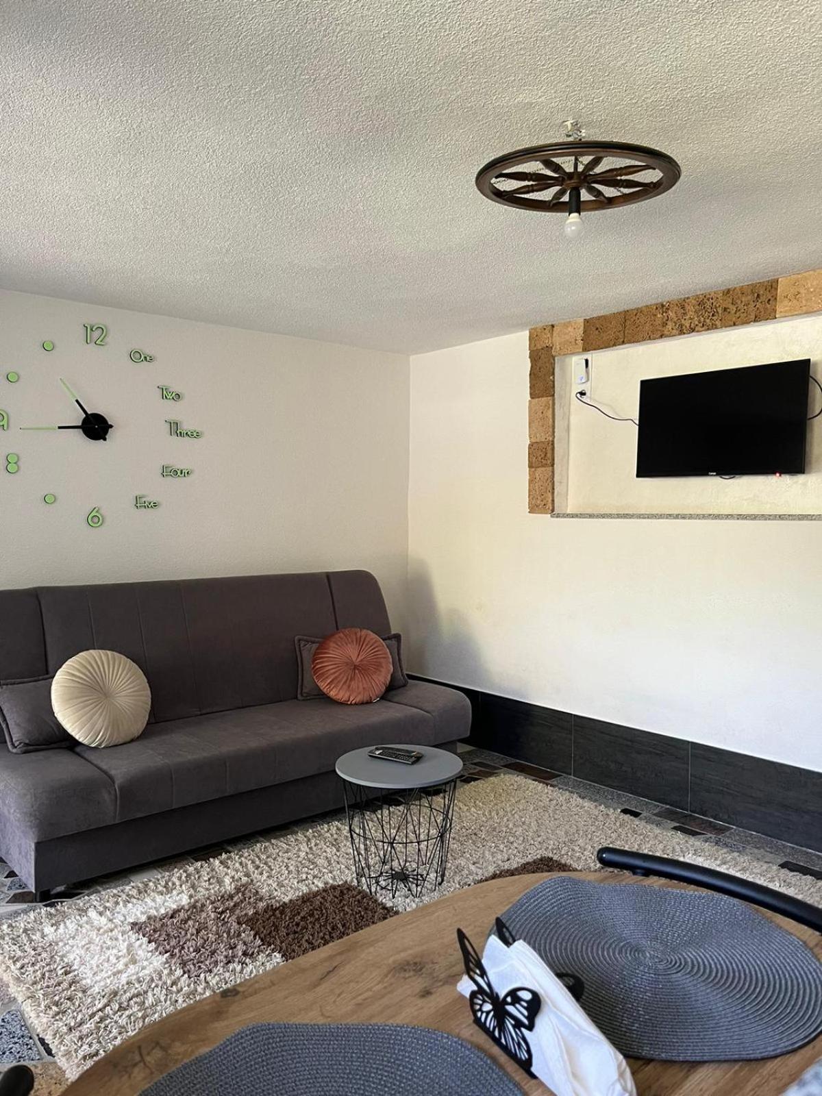 Studio Apartman Azra