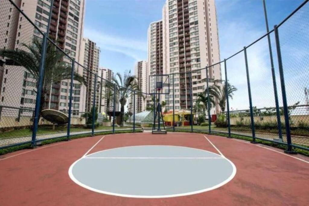 Wonderful Escape South Jakarta - 3BR - Standard apartment with luxury facilities and Netflix 1 view 4