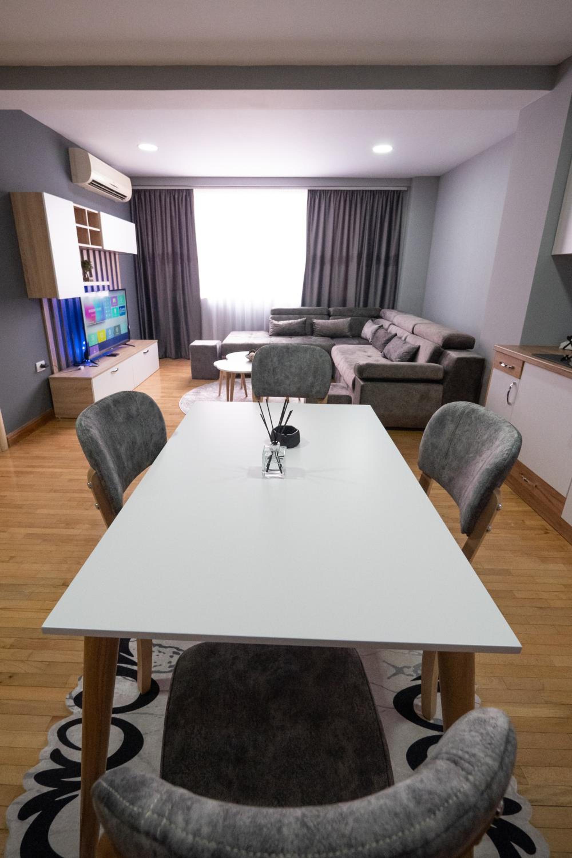 EnterGate Apartments