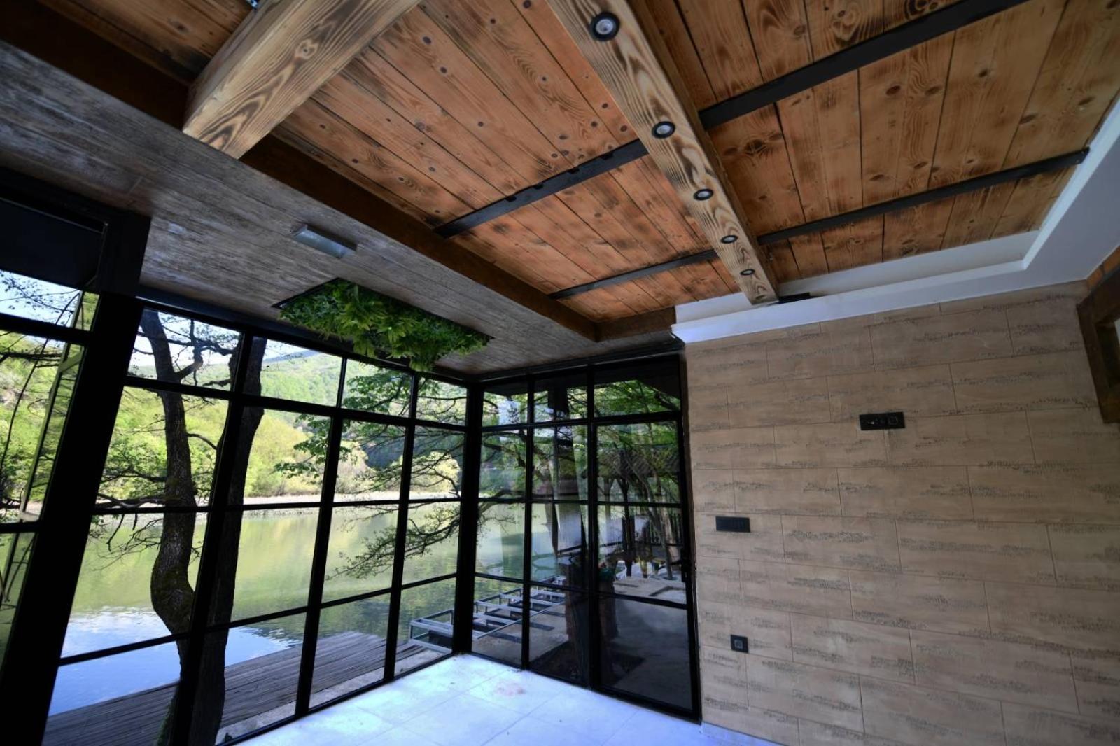 Villa Luxury Medjuvrsje view 3
