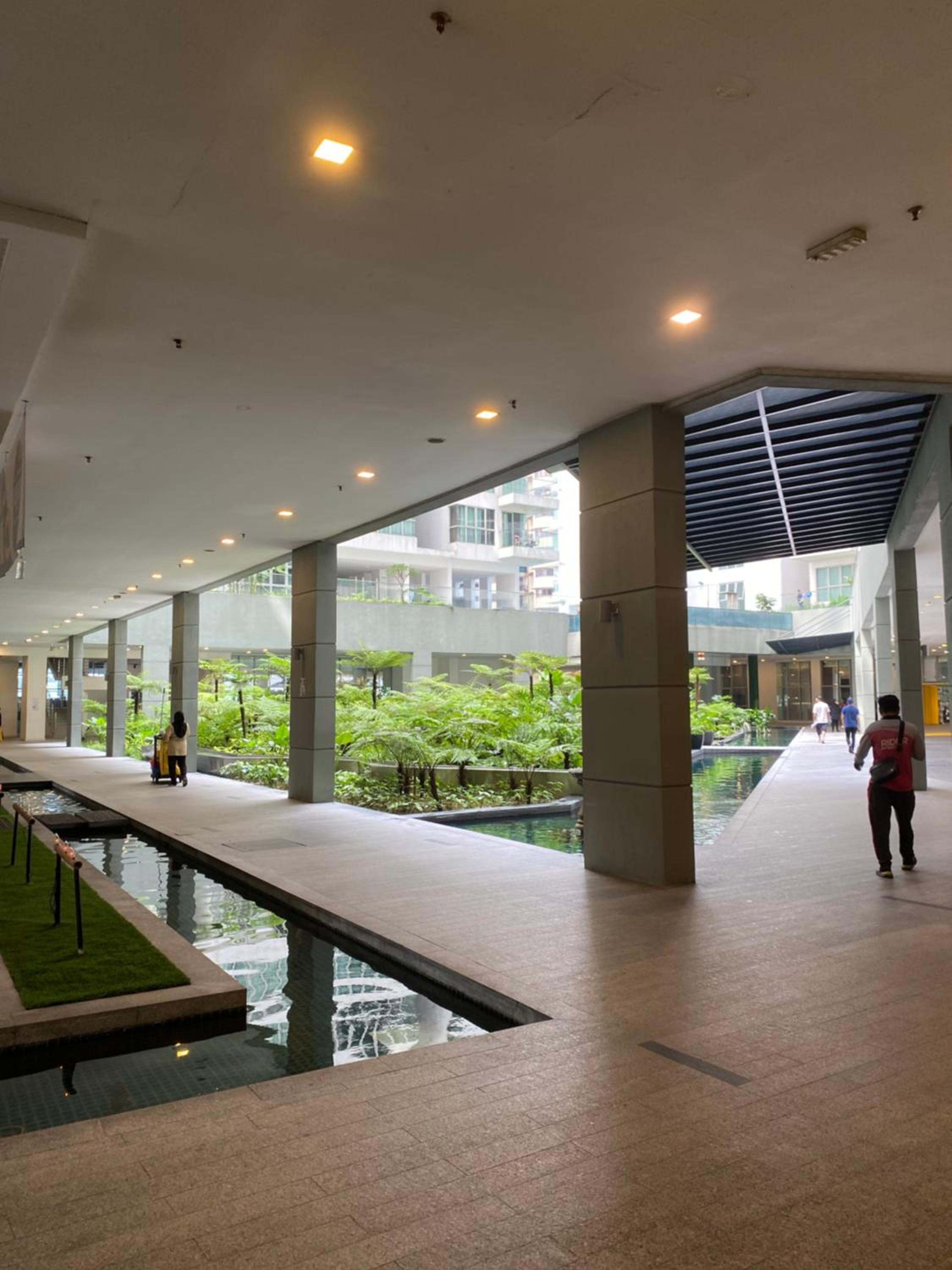 Regalia by Parcello KLCC infinity pool