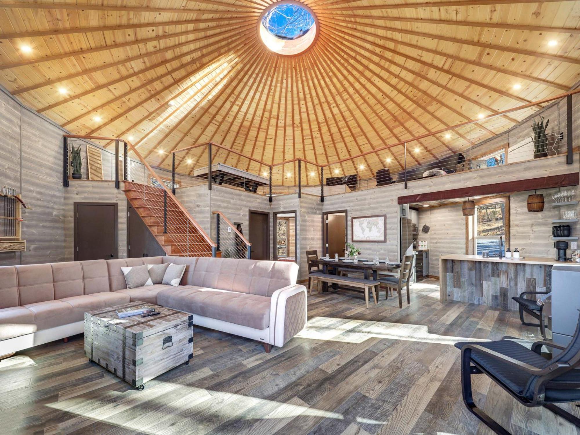 Shenandoah Yurt: Hot Tub~Wood Stove~WiFi~EVcharger view 2