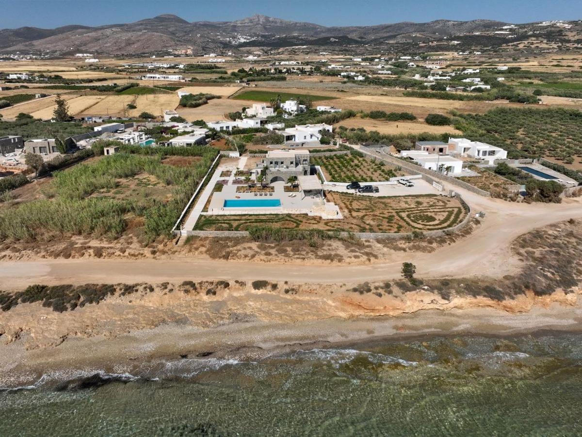 La mer Waterfront Villa view 3