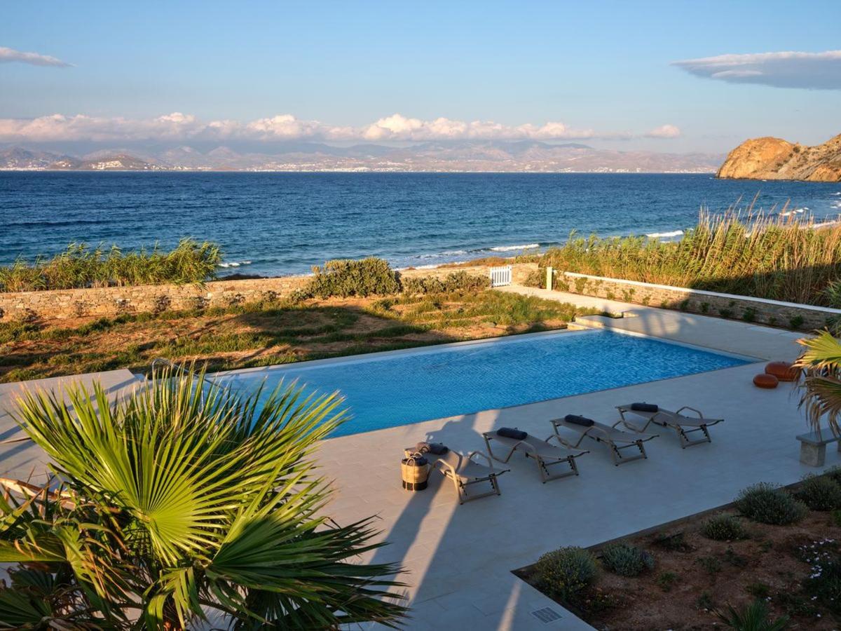 La mer Waterfront Villa view 4