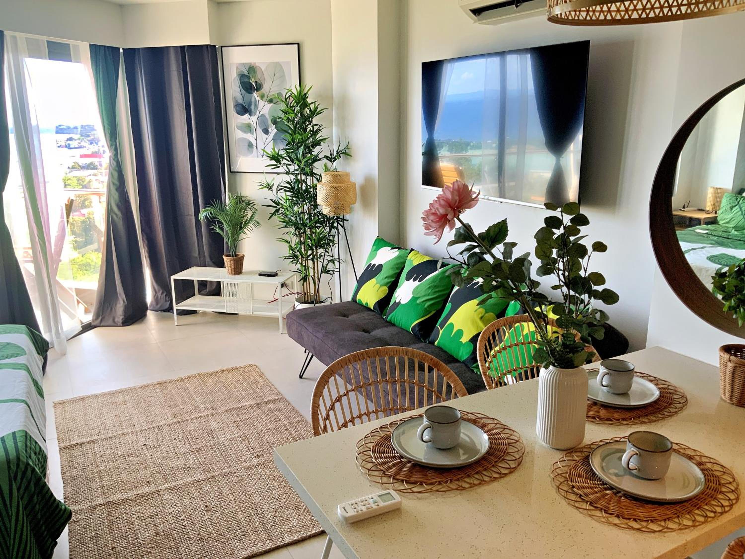 Jungle Studio at Tambuli Ocean View by Dominik Studio with Pool & Balcony in Mactan view 2