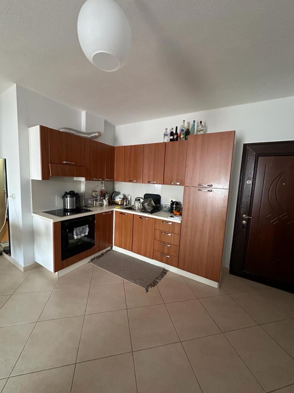 Seaside Cityscape Apartment 3