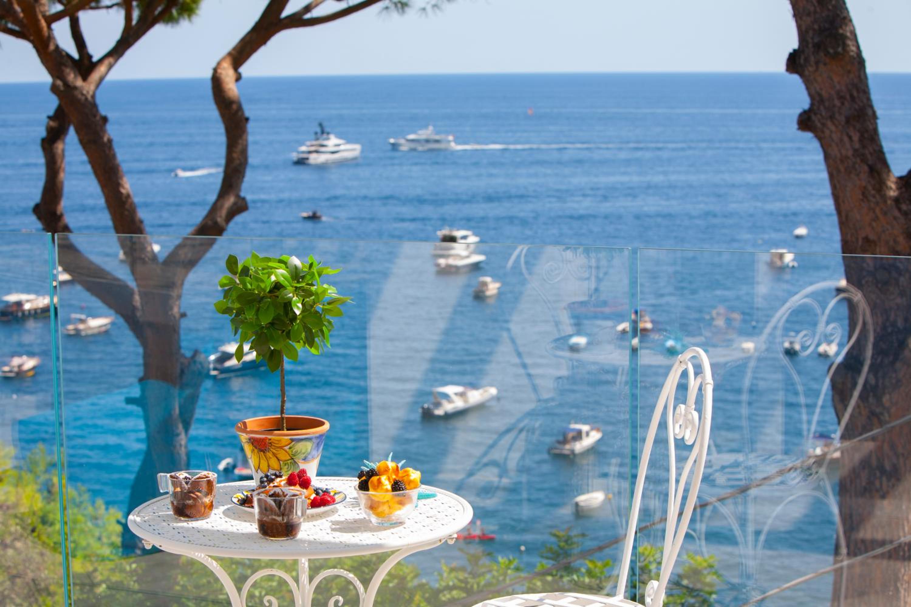 AMORE RENTALS - Villa Iside view 3
