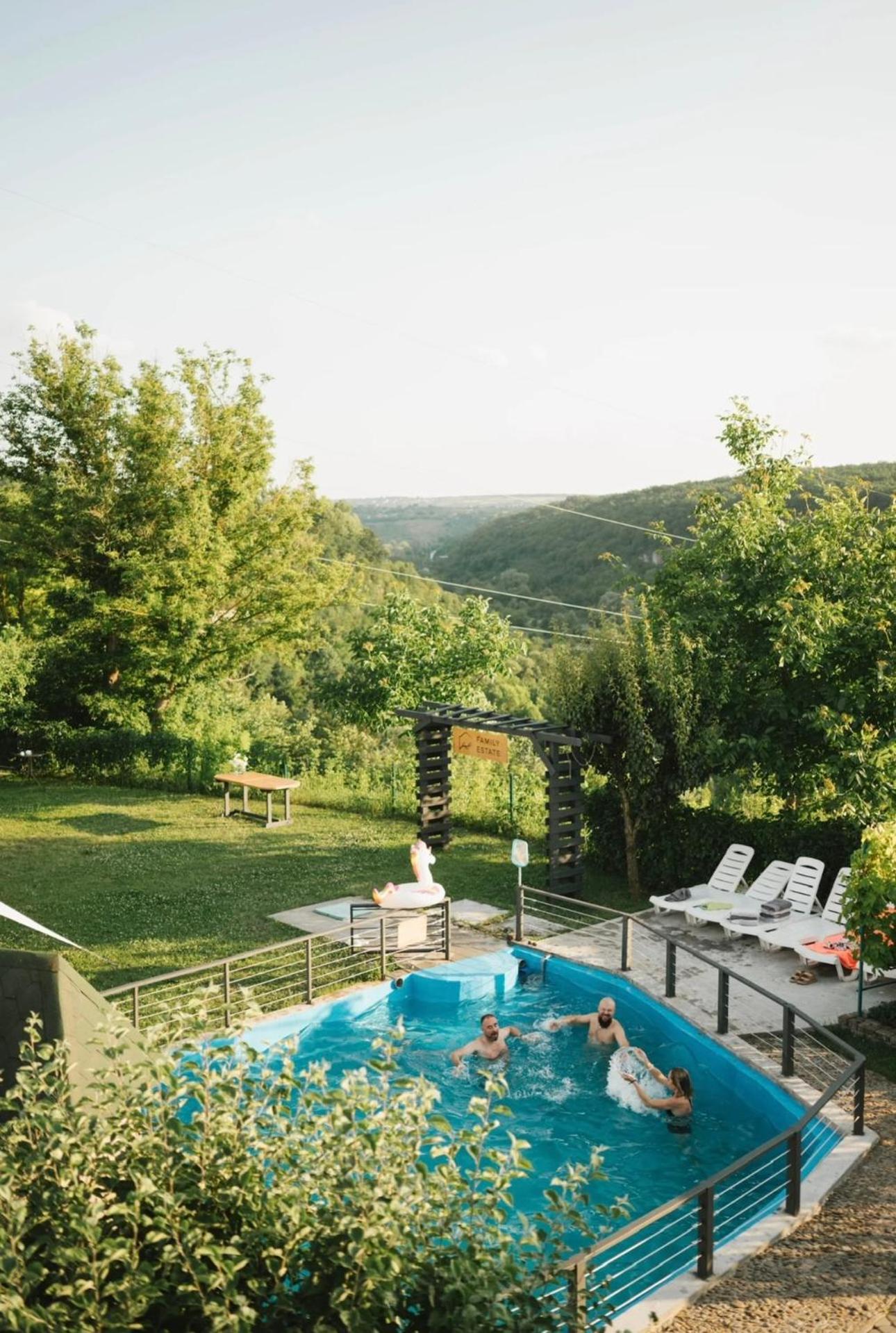 TwinHouse "Family Estate" view 3