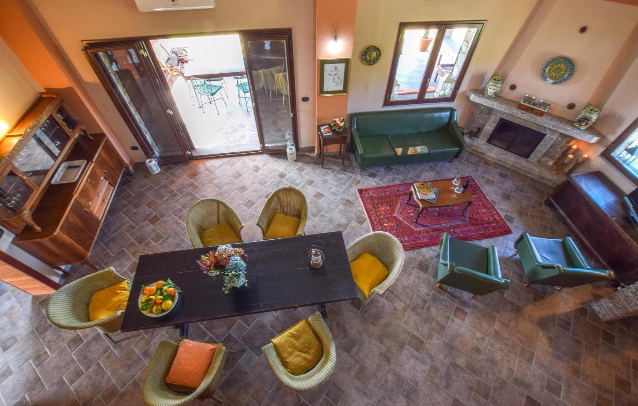 Villa Aura