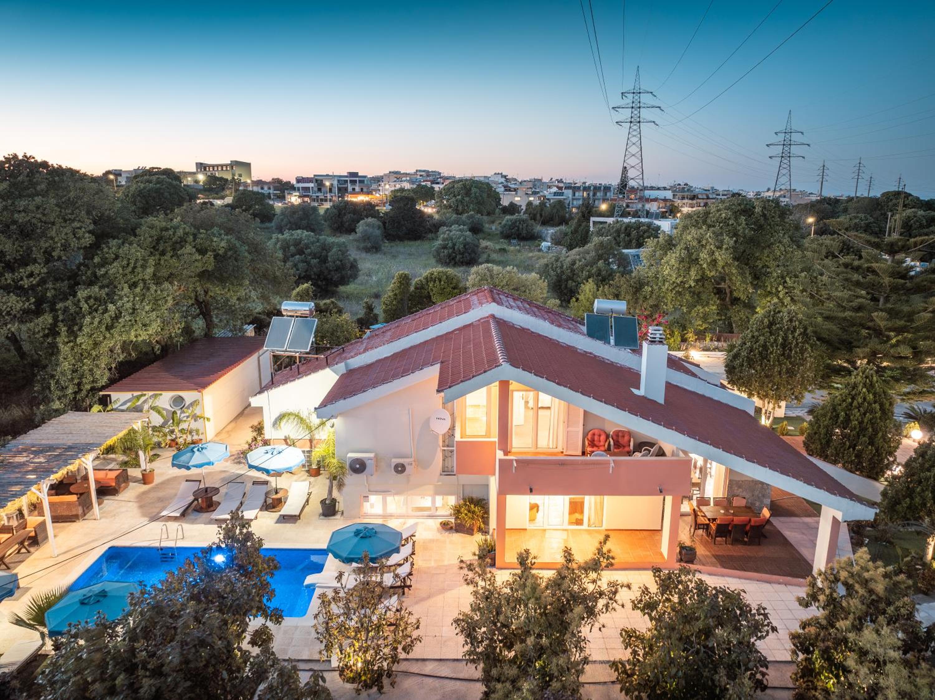 Artzy Villa view 4