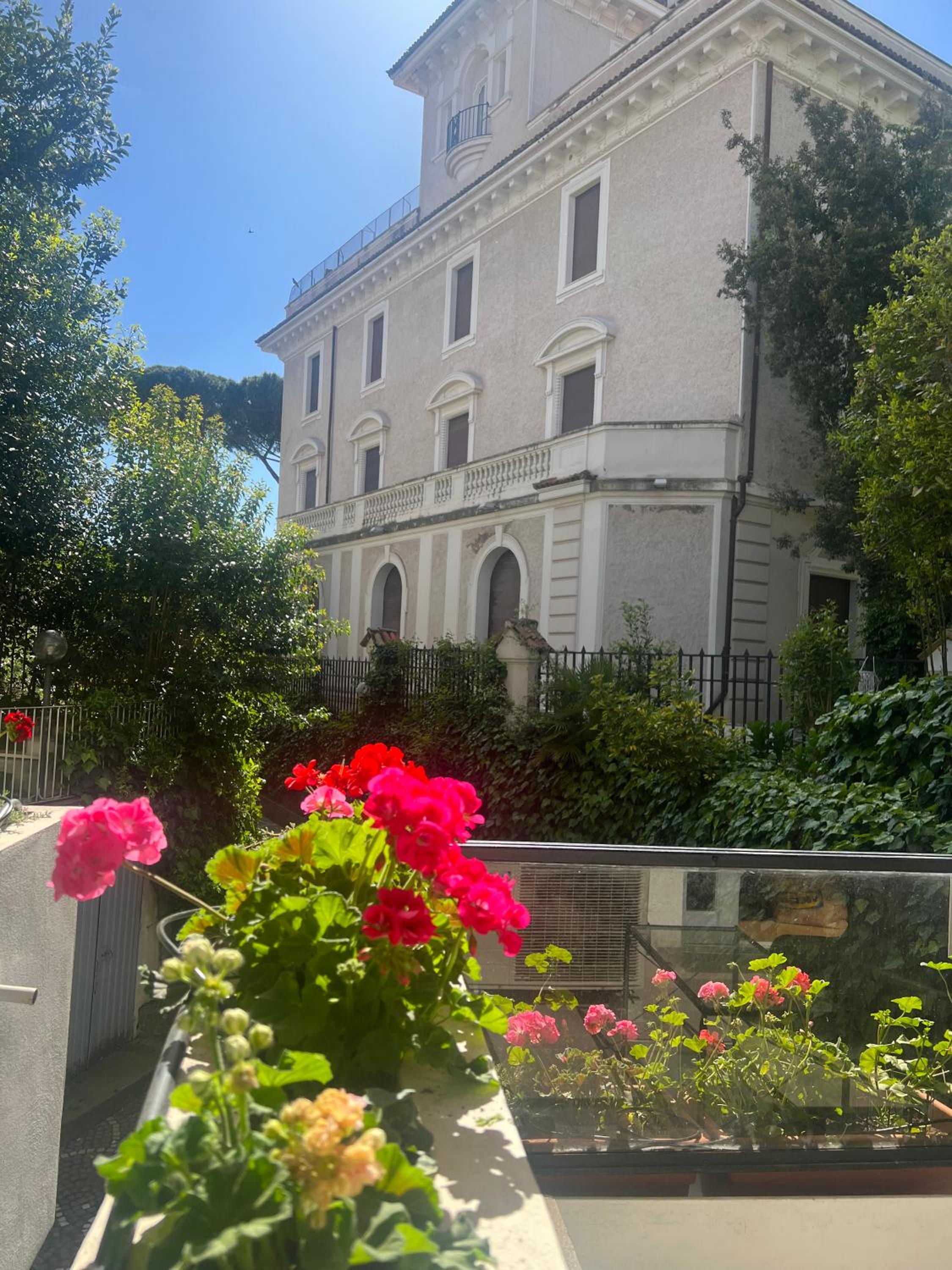 Villa Borghese Green Apartment