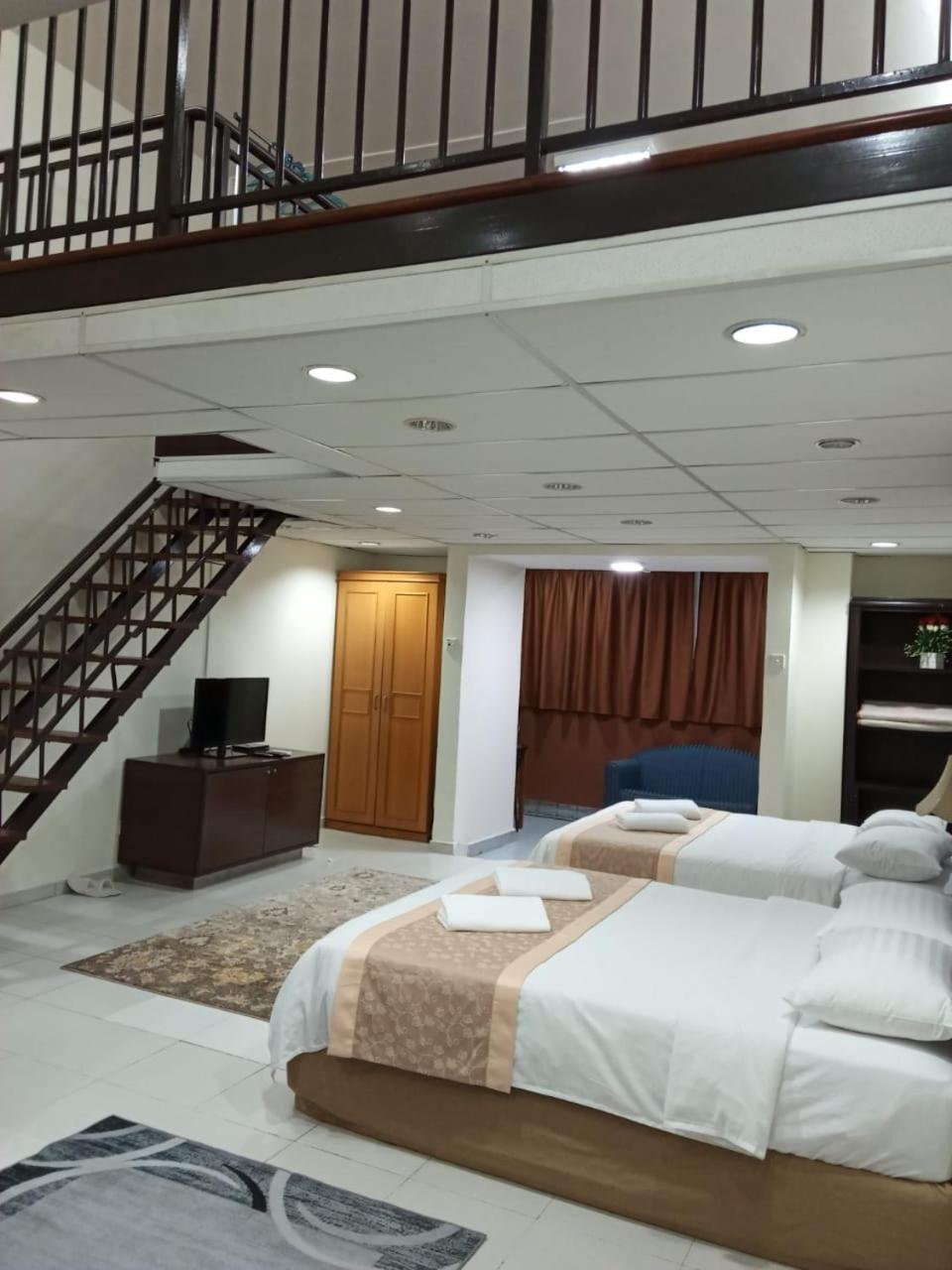 Maytower Apartment