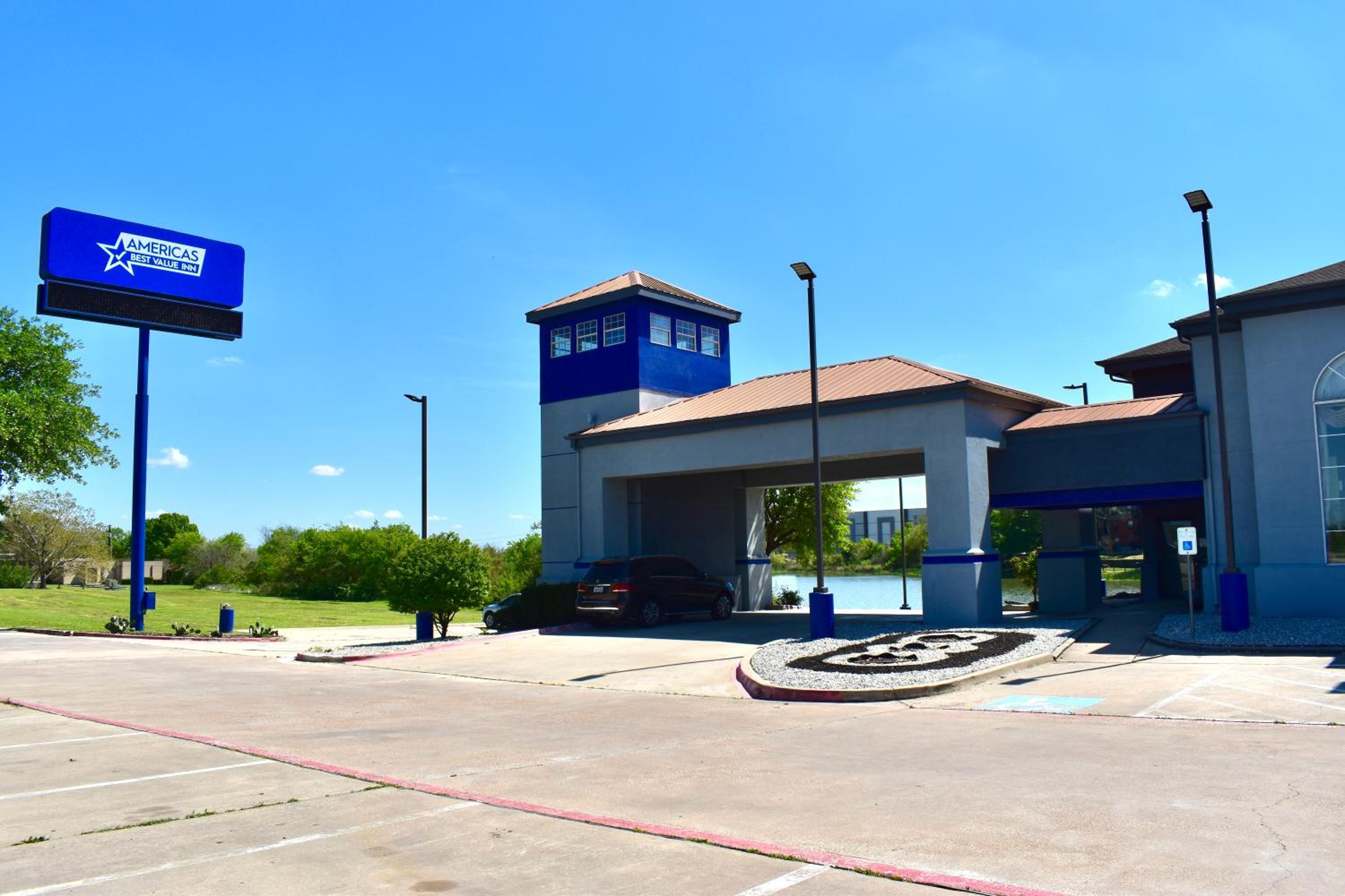 Hotel Americas Best Value Inn & Suites Haltom City Ft. Worth