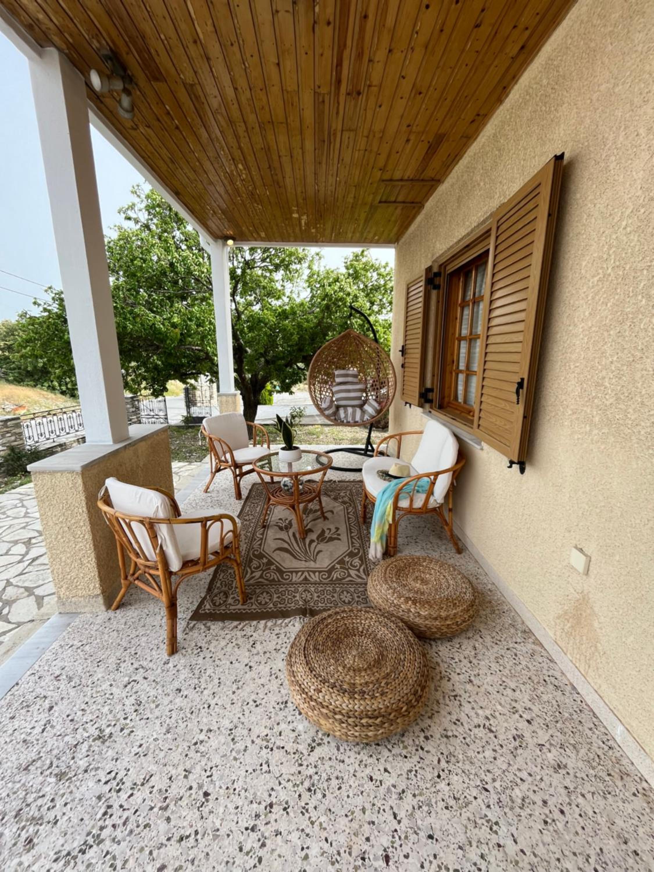 Rustic and Spacious House view 5