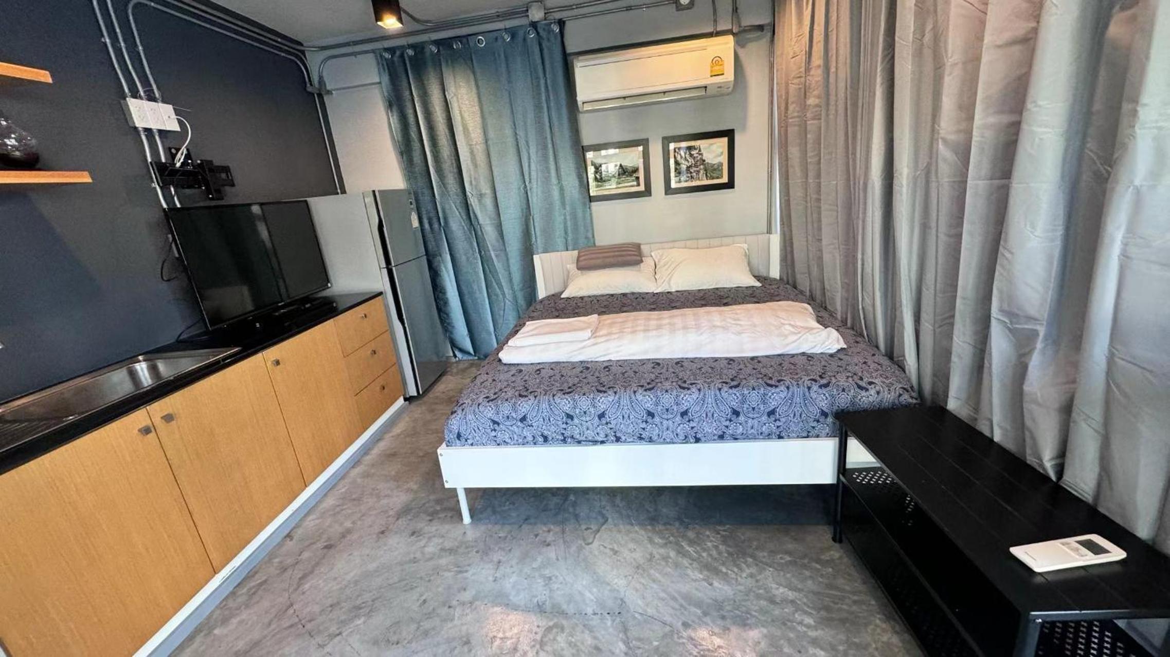 The Chatbox Silom Hostel
