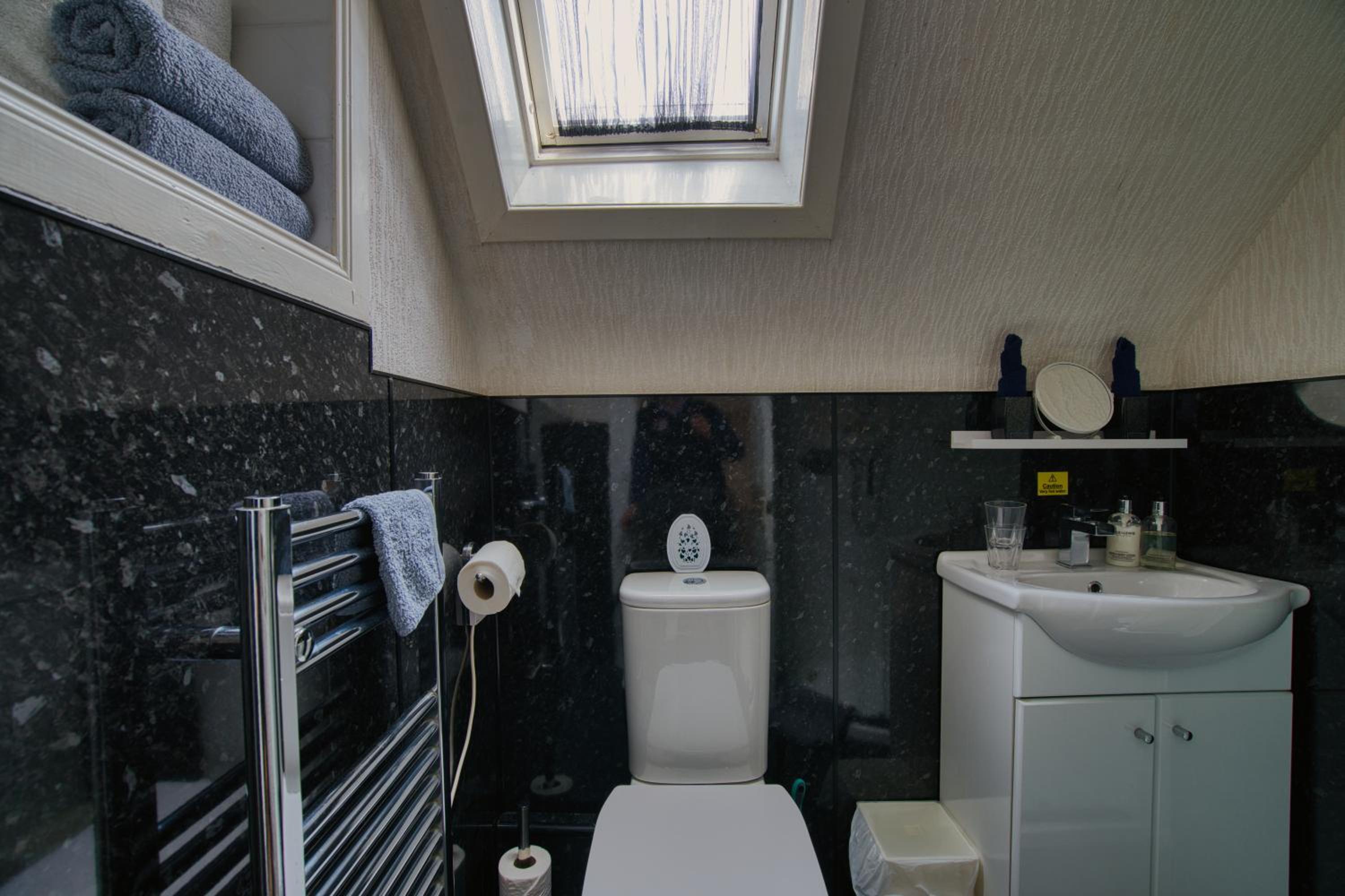 Pitfaranne Guest House