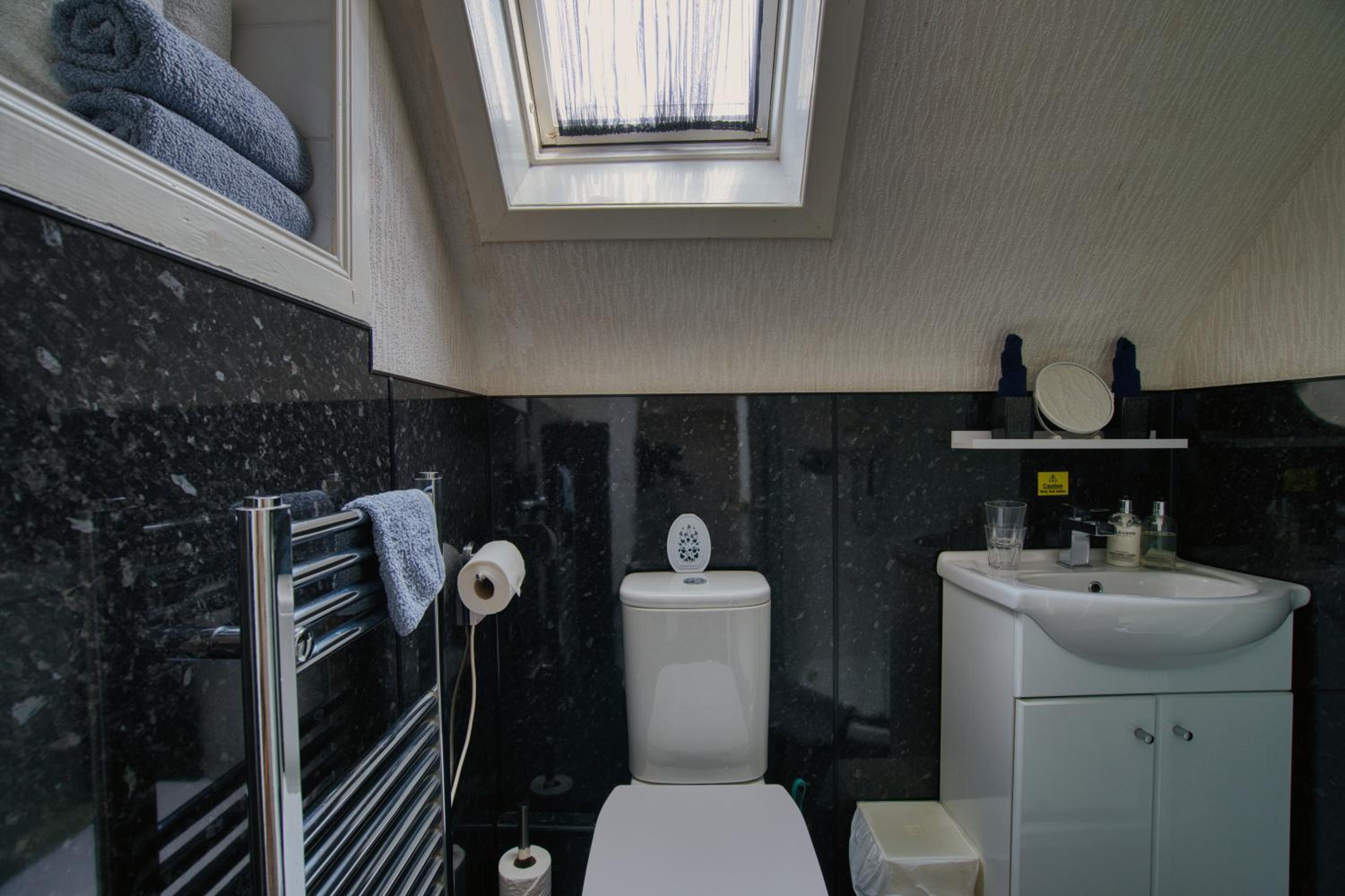 Pitfaranne Guest House