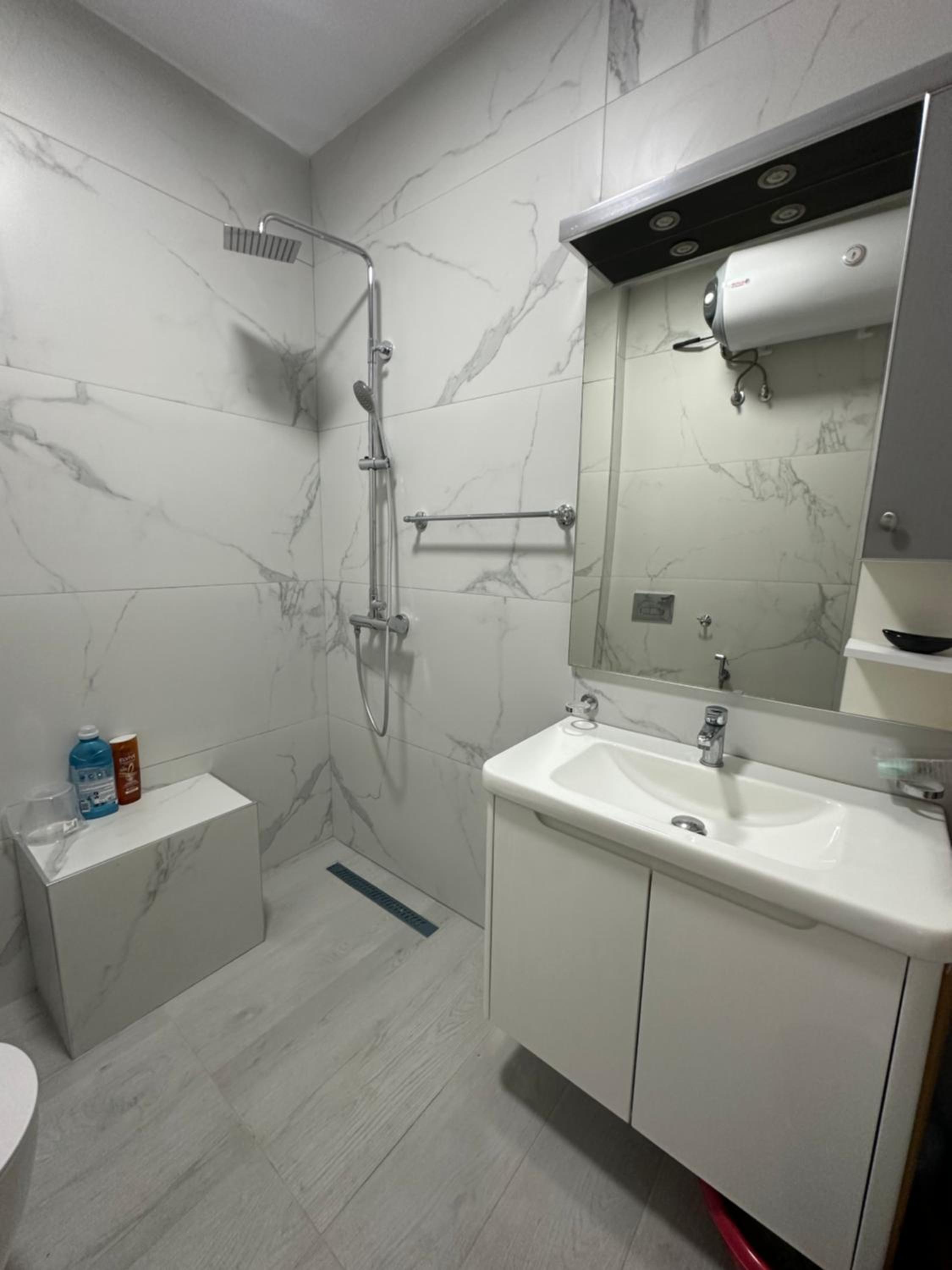 Gjini Apartment