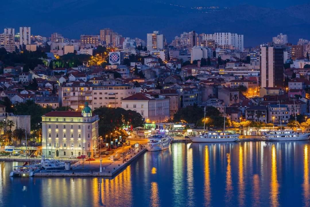 Apartments Lux Lariva, center of Split