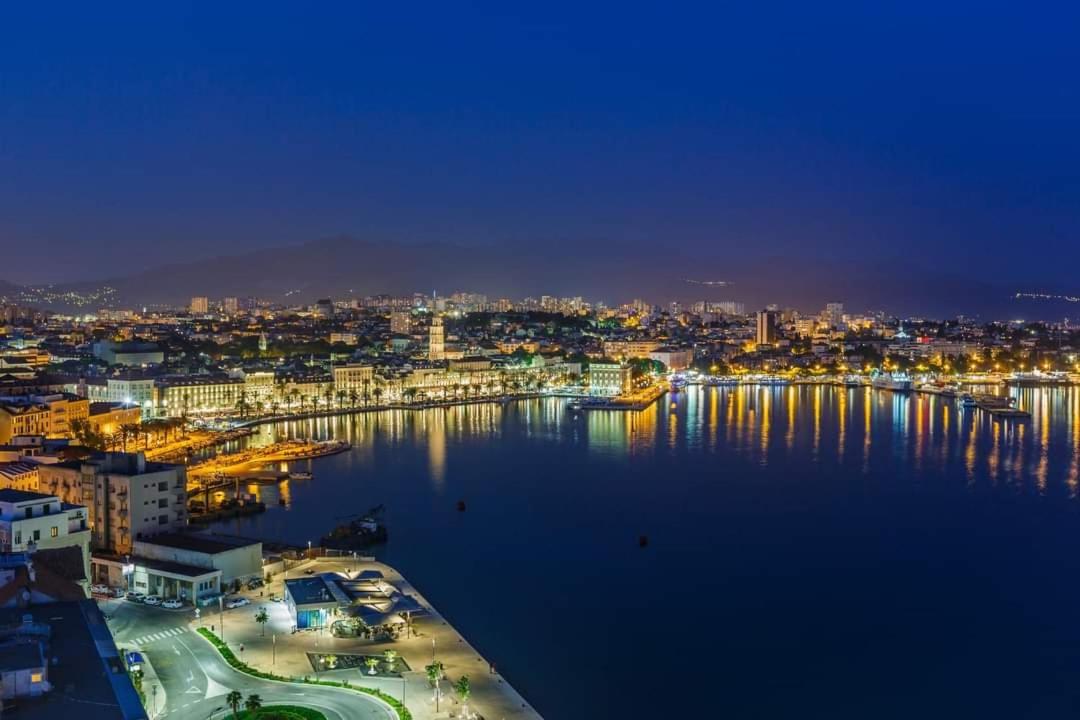Apartments Lux Lariva, center of Split