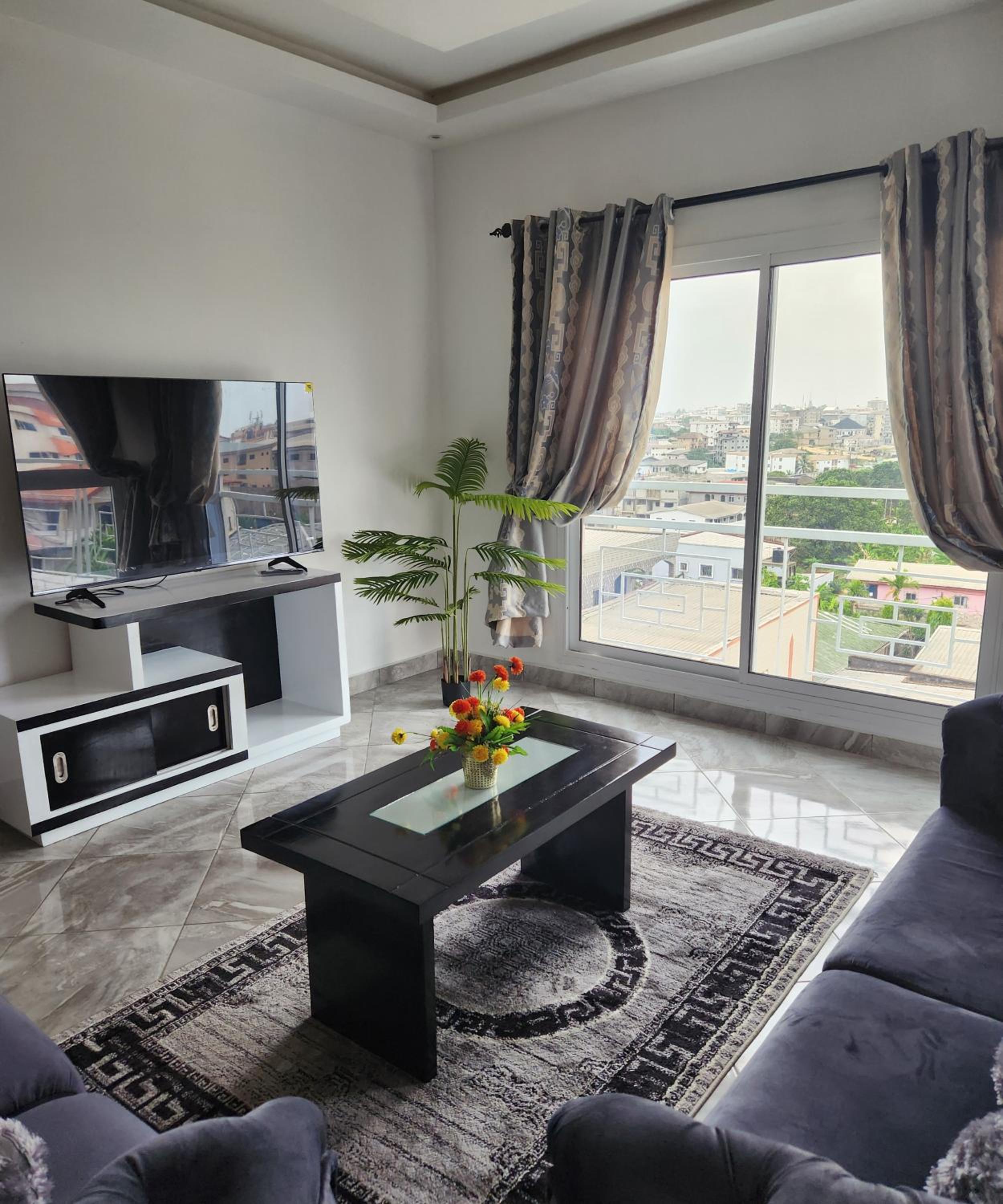 Magnifique appartement haut standing à Kotto, calme, propre, securise avec groupe electrogene et wifi