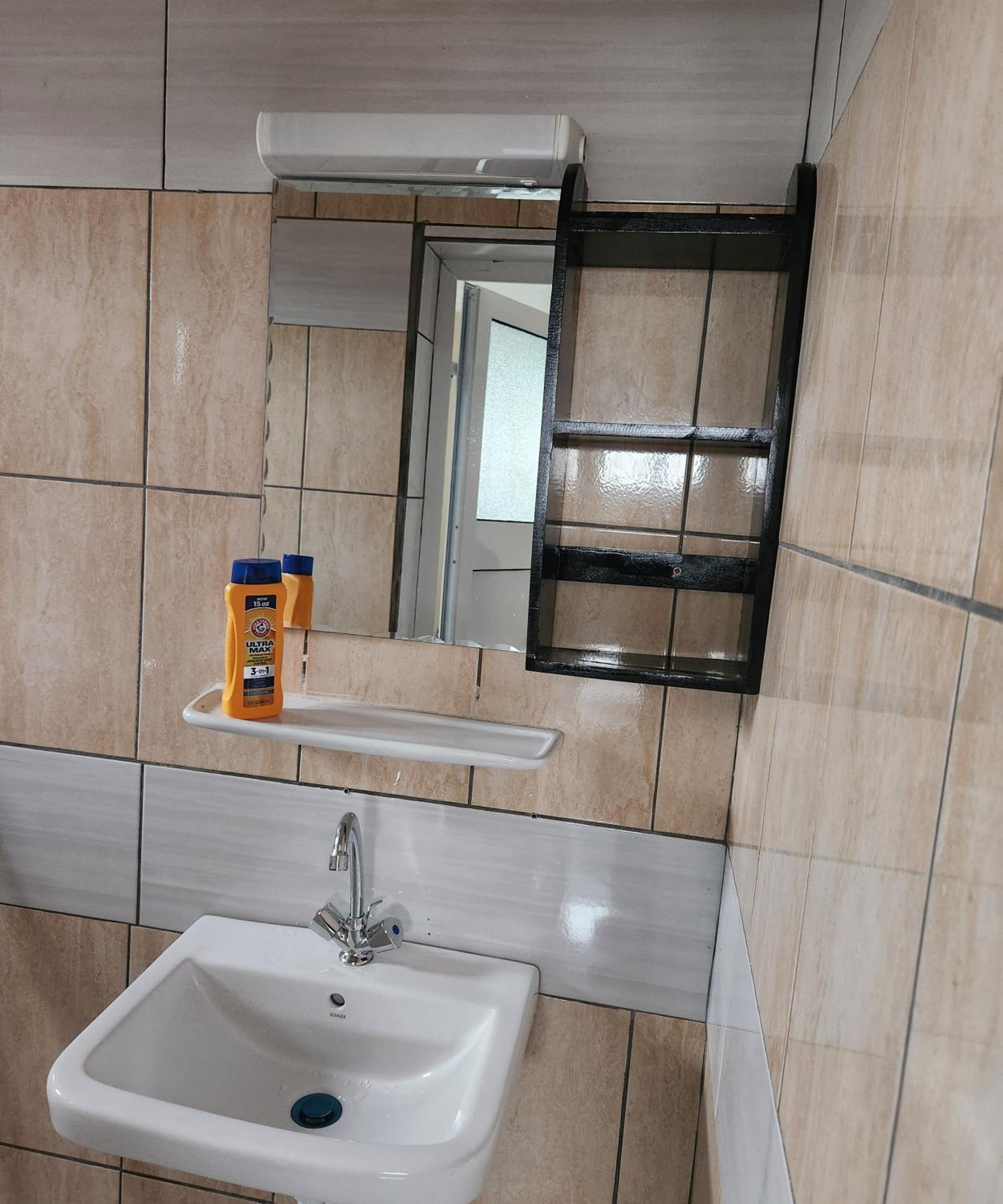 Magnifique appartement haut standing à Kotto, calme, propre, securise avec groupe electrogene et wifi