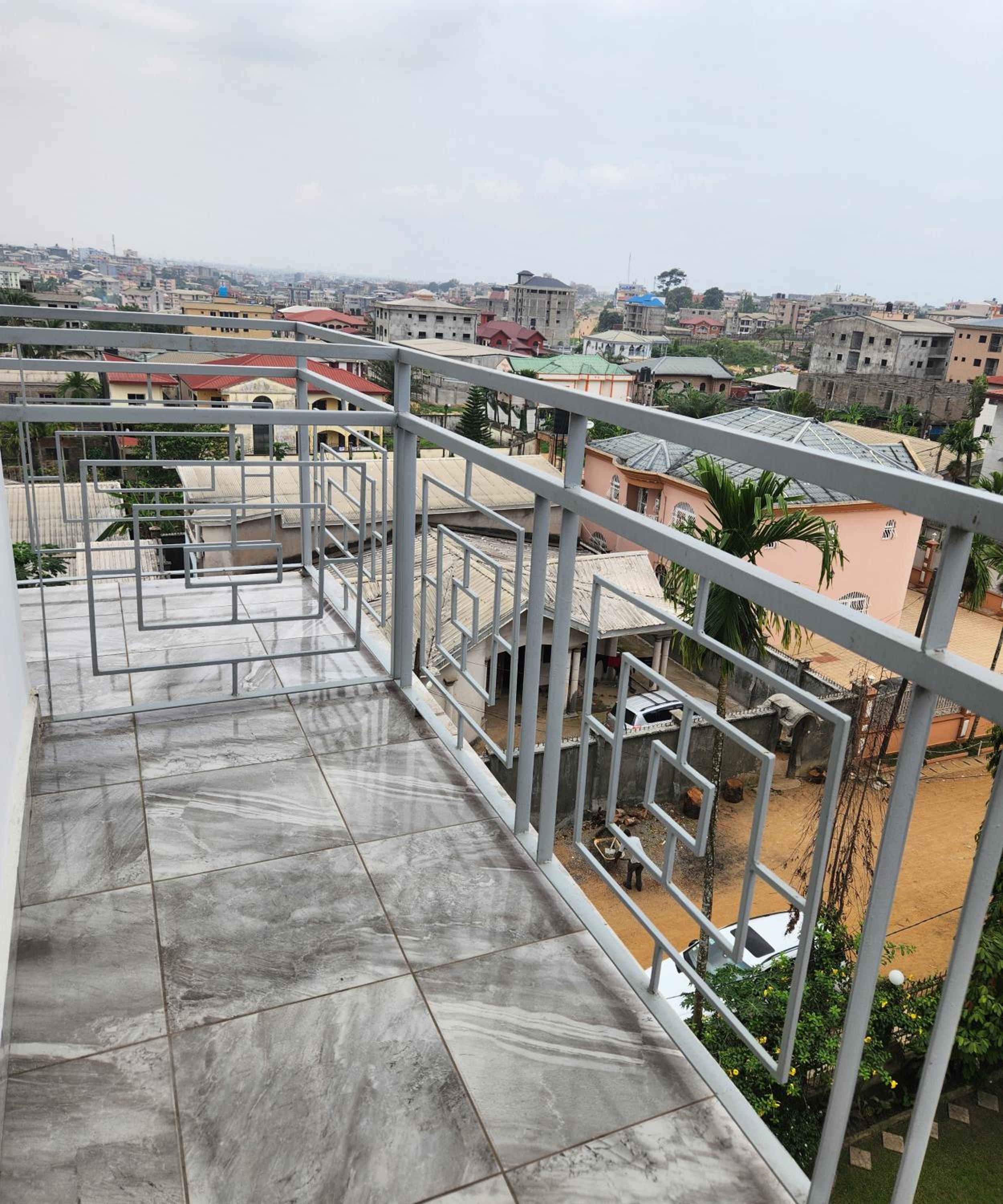 Magnifique appartement haut standing à Kotto, calme, propre, securise avec groupe electrogene et wifi