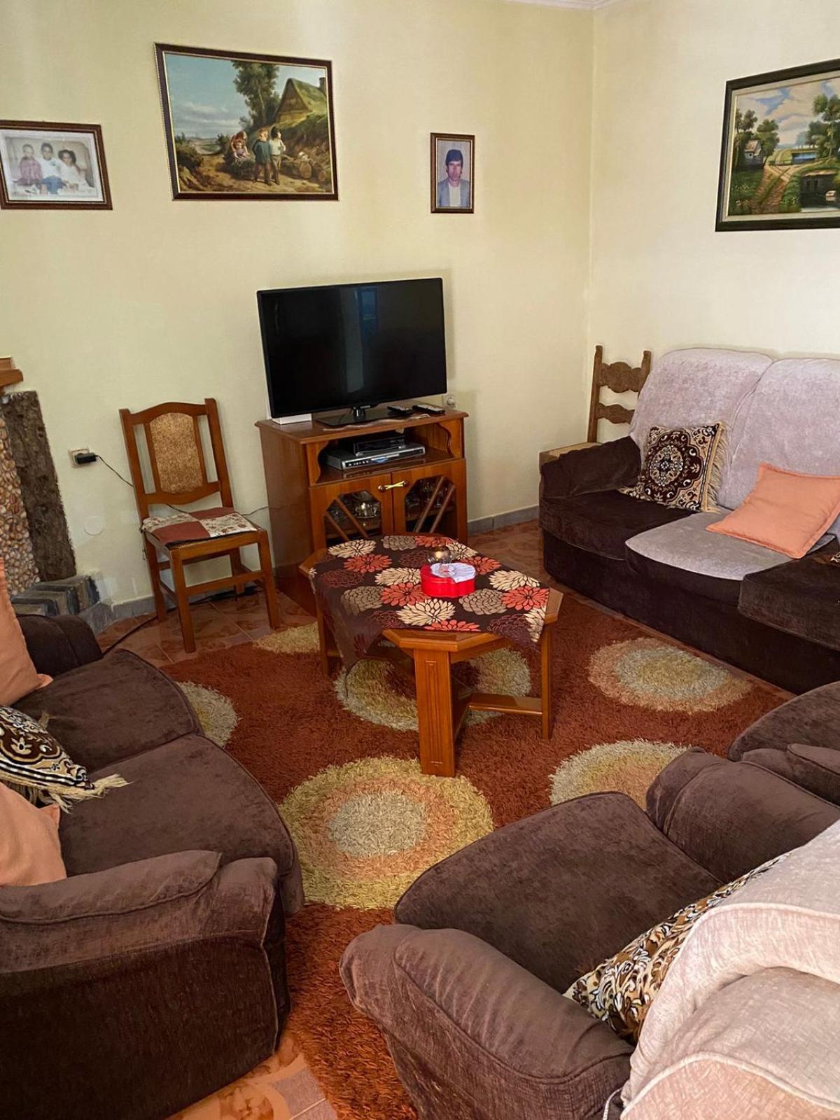 Cenko Family Apartment