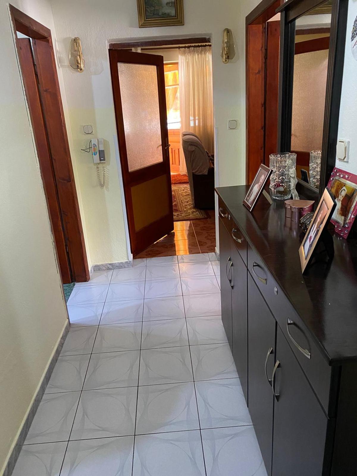 Cenko Family Apartment