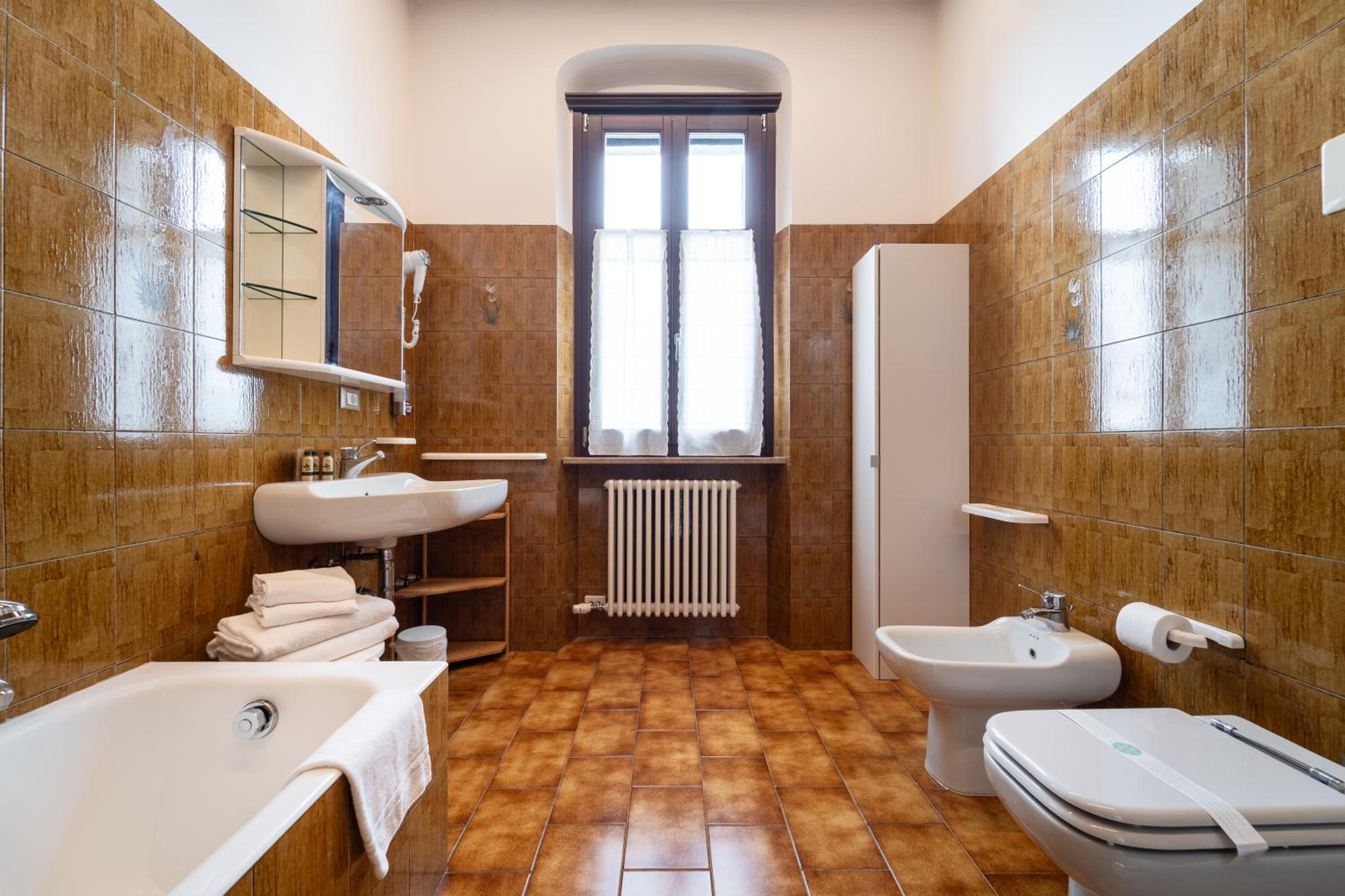 Antico Stemma Corte Meneghella